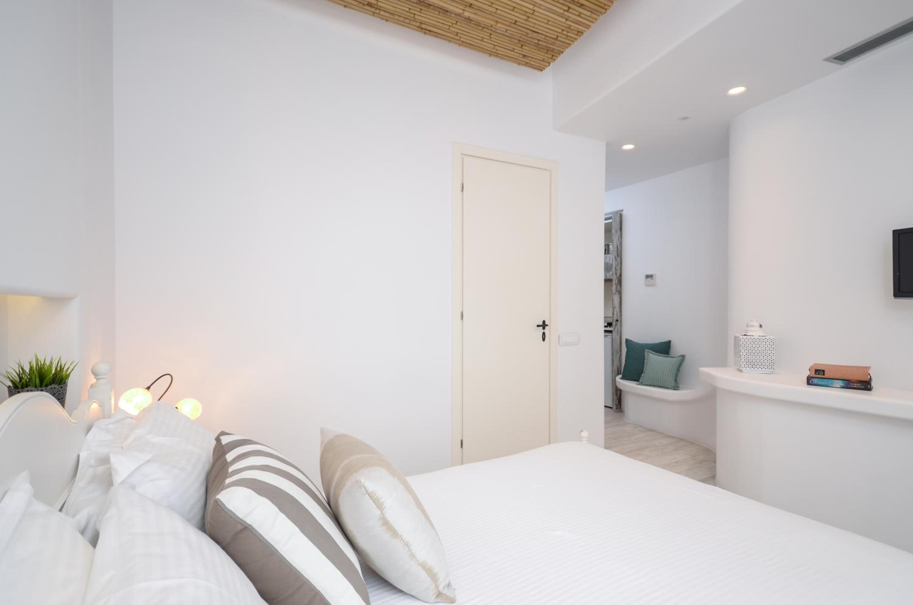 Thomais Studios photo 3