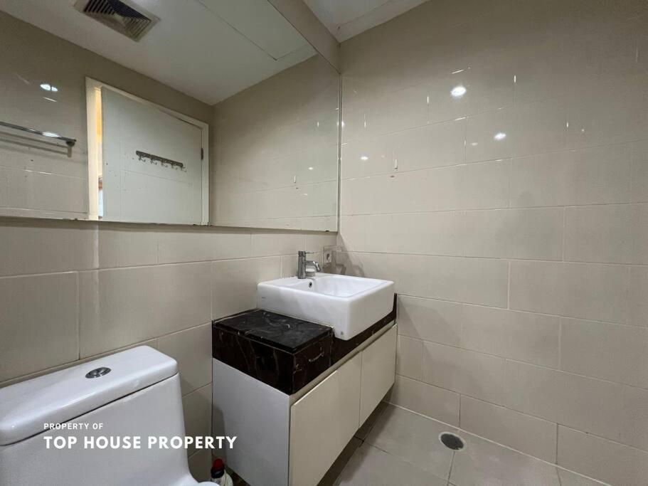 Casa Grande 3 Kamar By Travelibu 3 Kamar Mall Kota Kasablanka Jakarta view 3