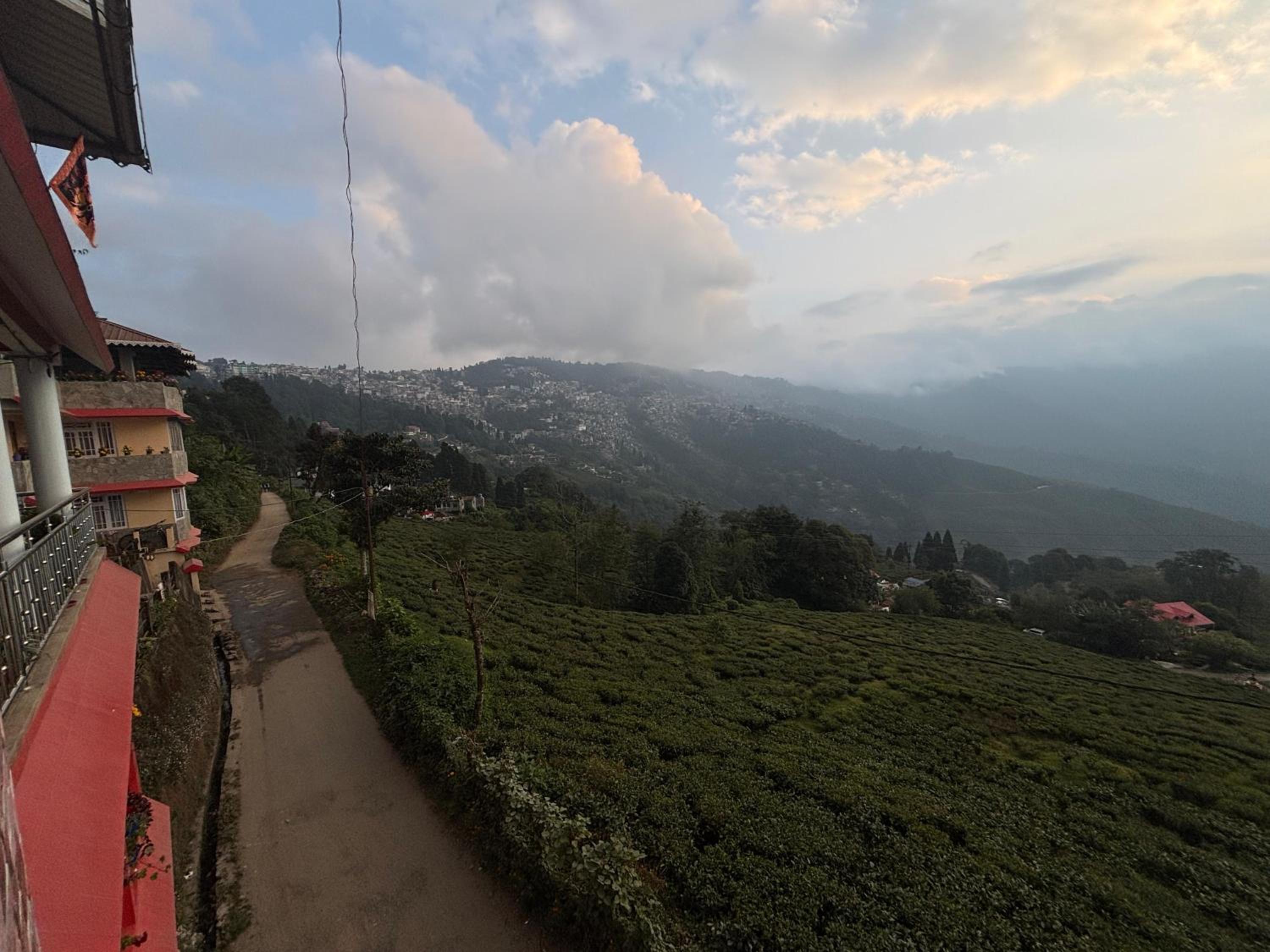 YAKHTHUNG HOMESTAYs