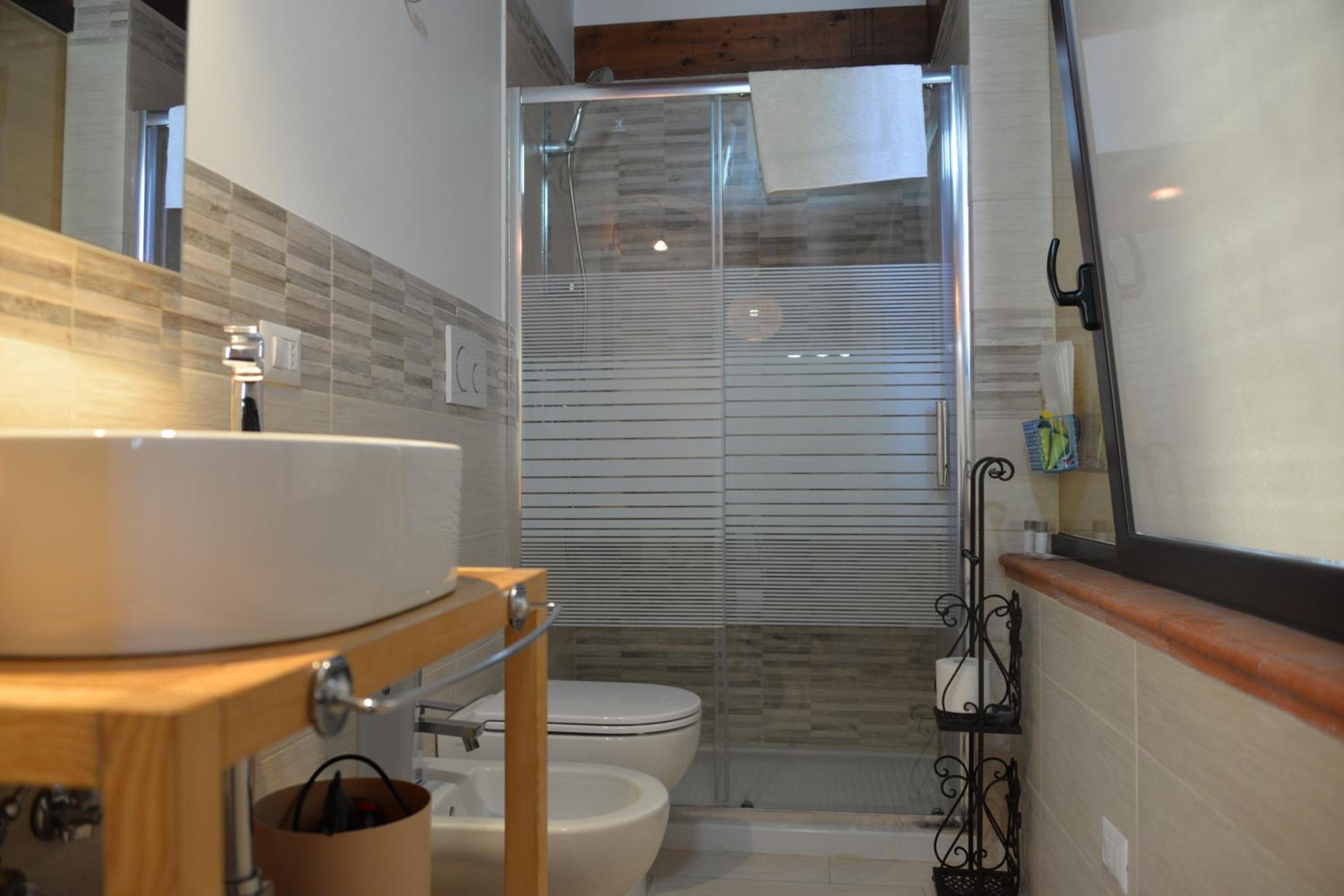 Marlù Luxury Rooms Pool and Garden view 5