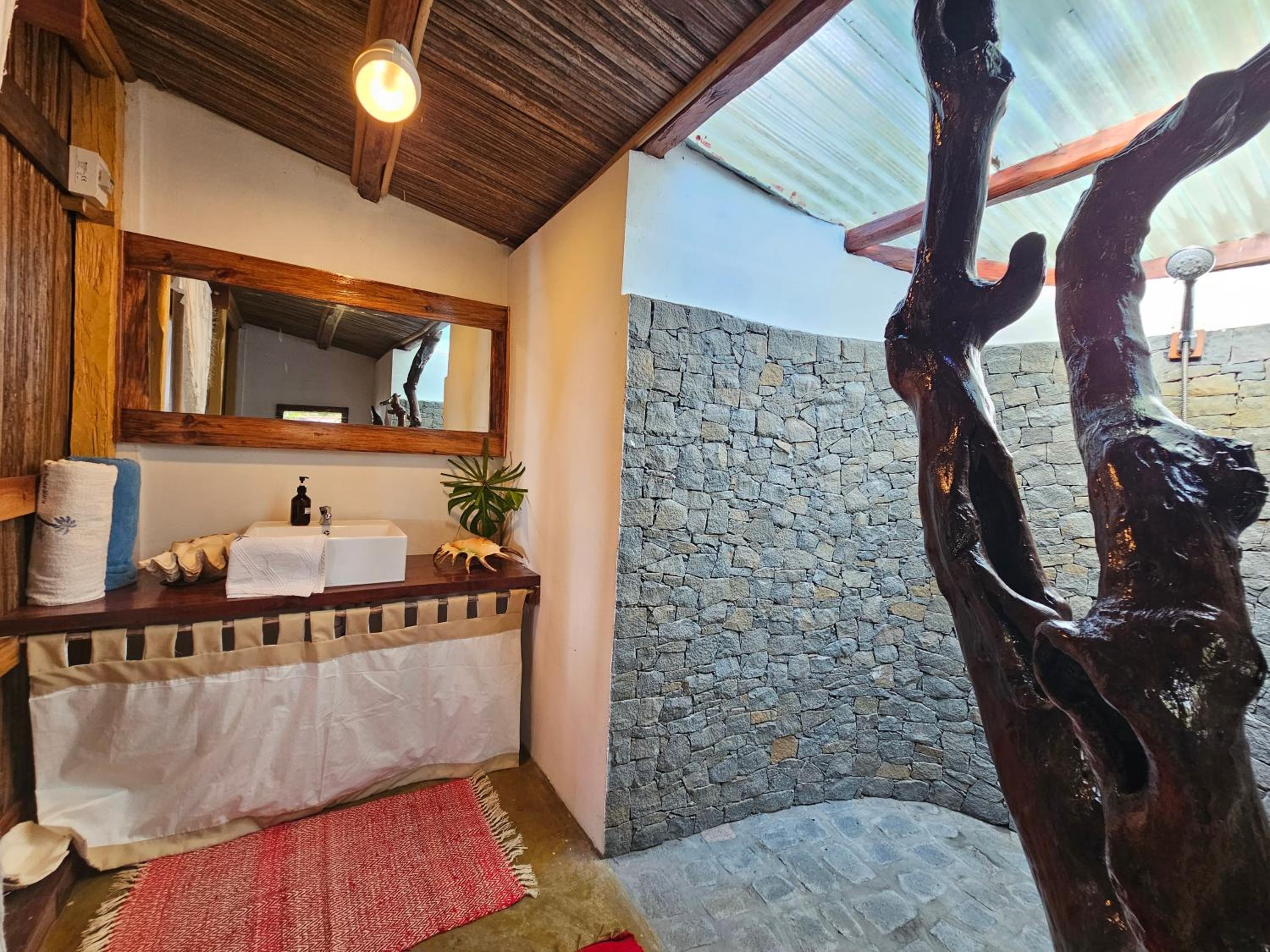 KINTANA LODGE view 5