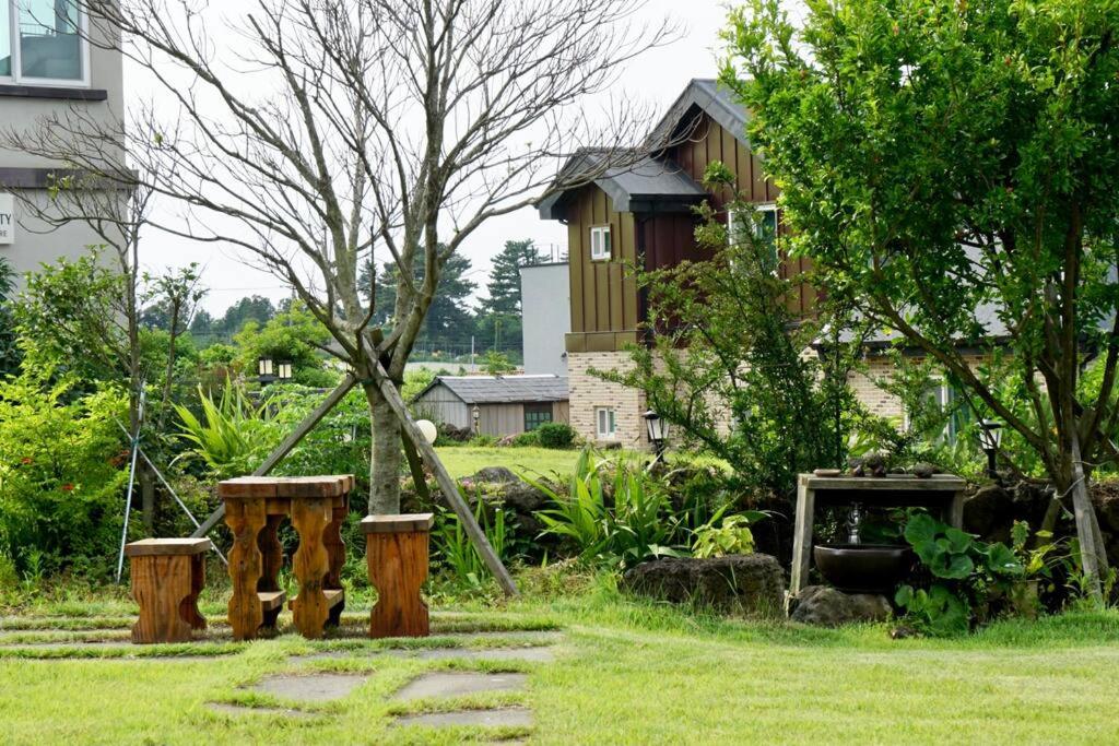Executive Home in Jeju view 5
