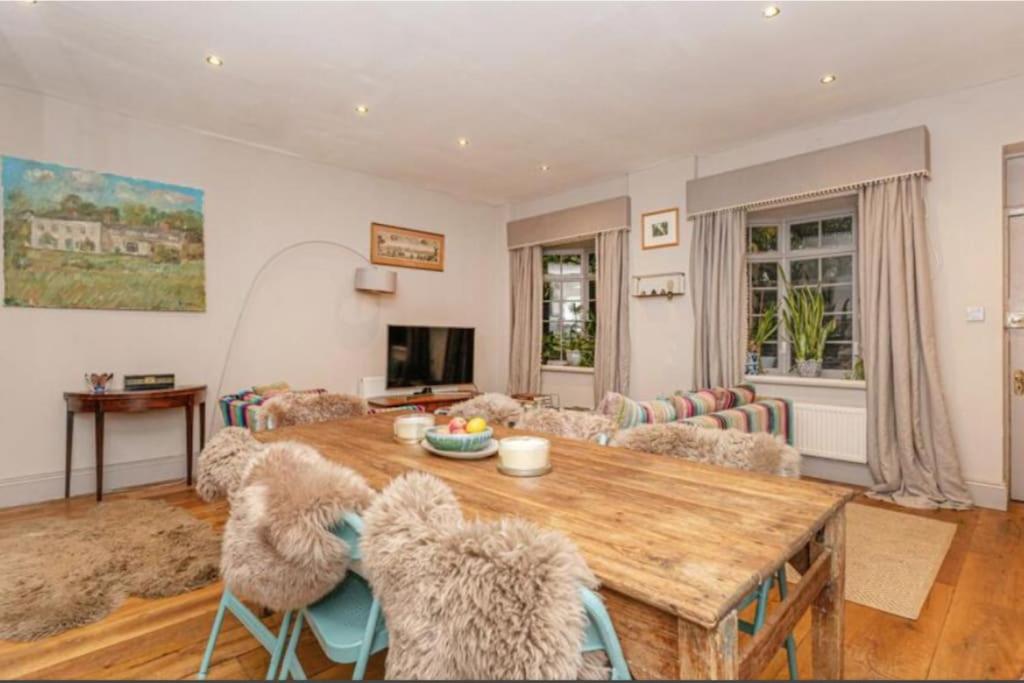 The Hyde Park House view 4