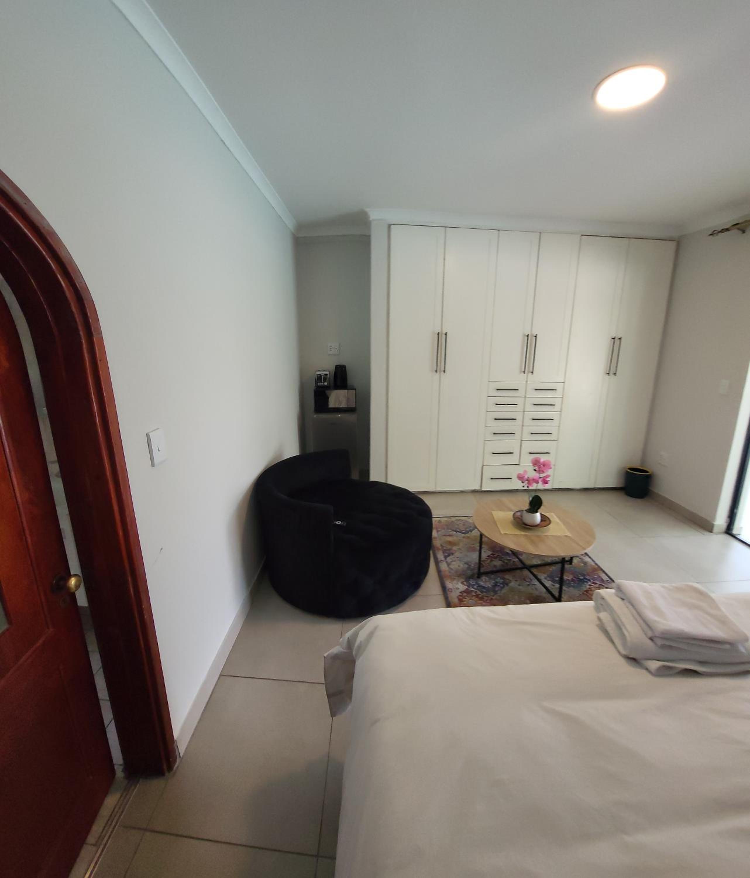 honeymoon suite