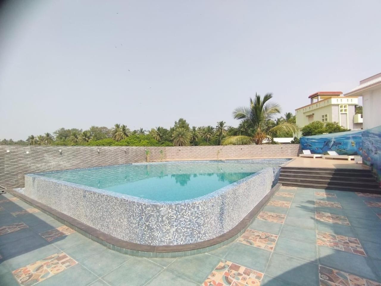 Rohm Staycations