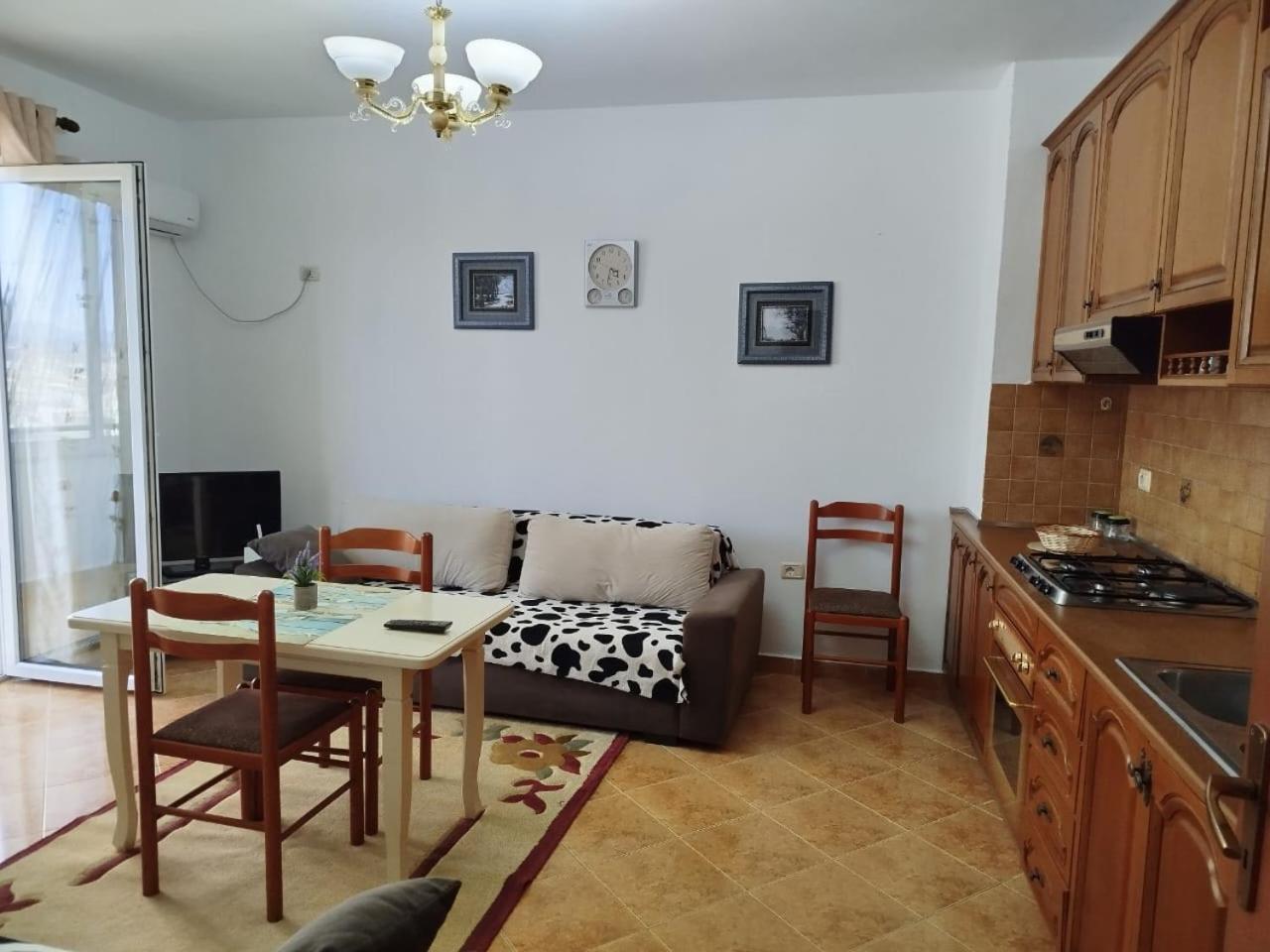 Arbora Apartment