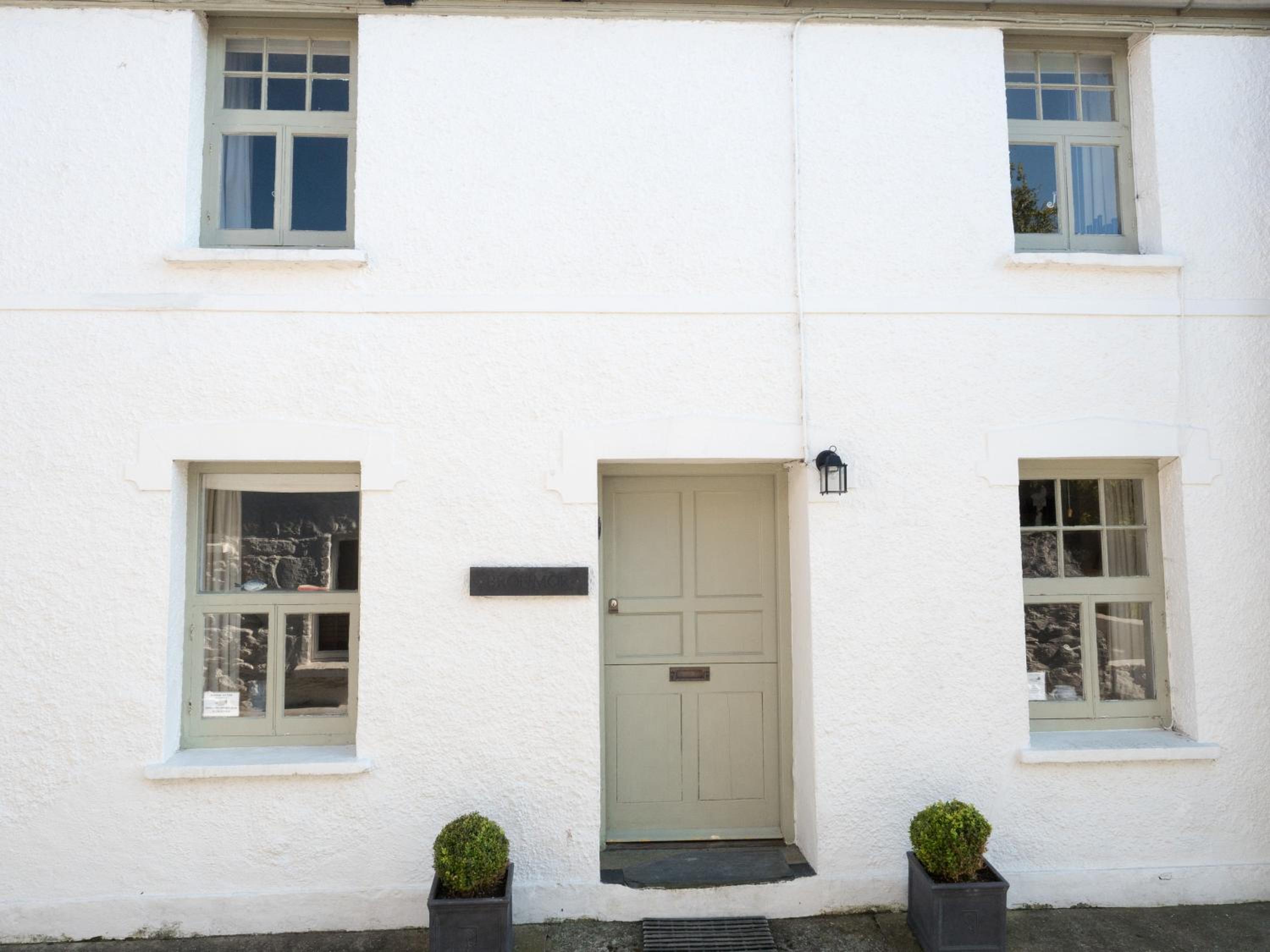 Bronmor Newport, Pembrokeshire