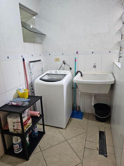 Apartamento em Osasco 2 Quartos, wi-fi, estacionamento no local