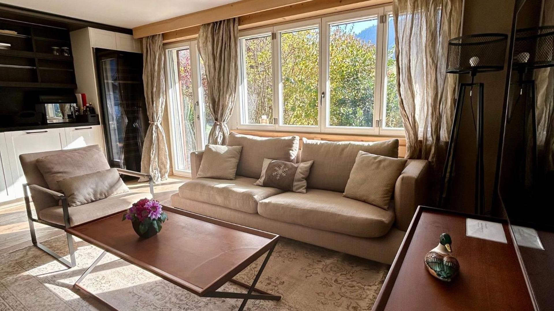 Gstaad Luxurious flat with terrace stunning views