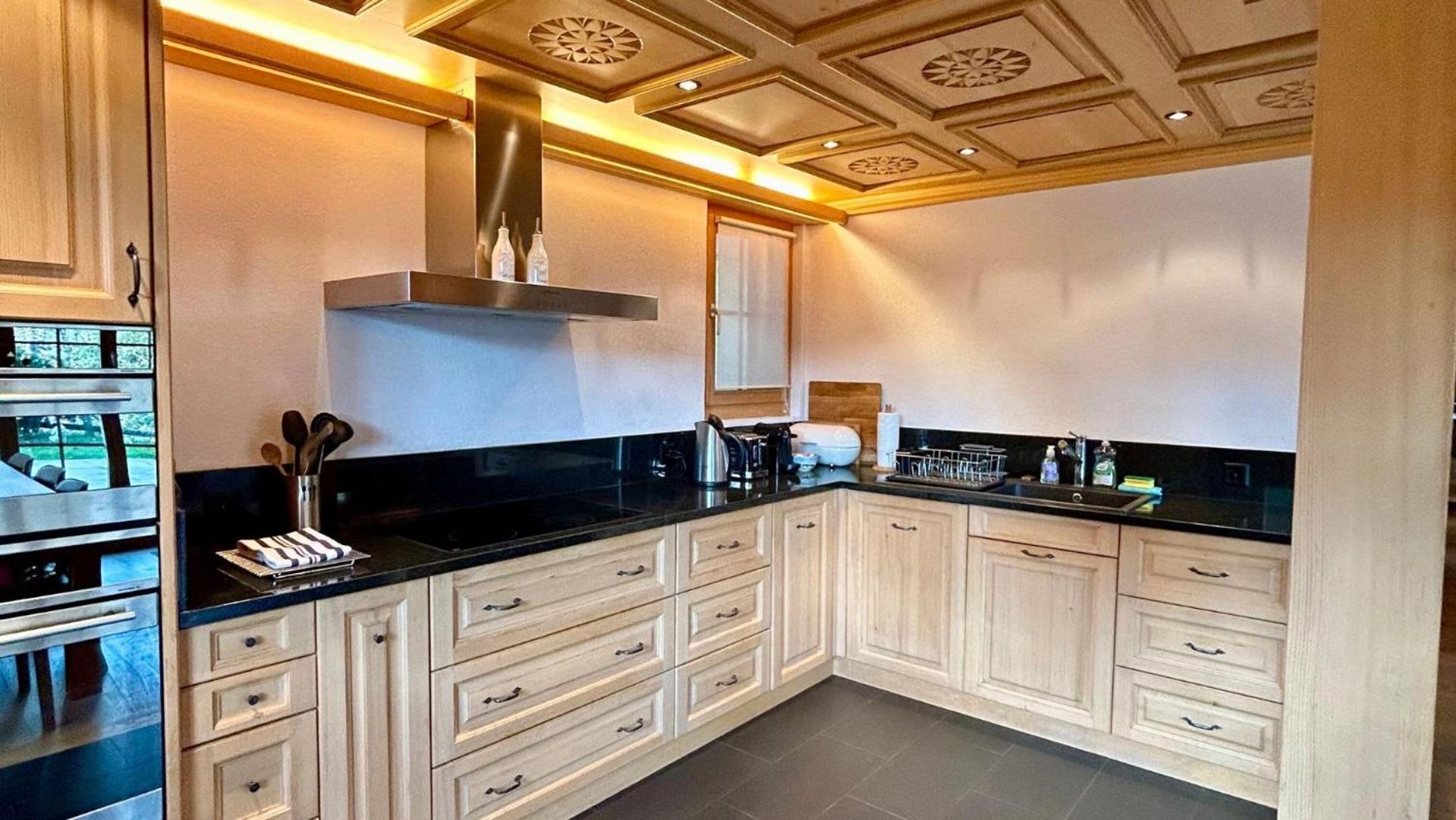Luxurious Flat with Jacuzzi Sauna