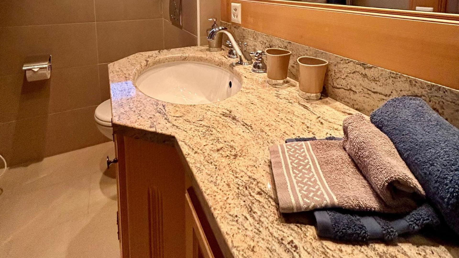 Luxurious Flat with Jacuzzi Sauna