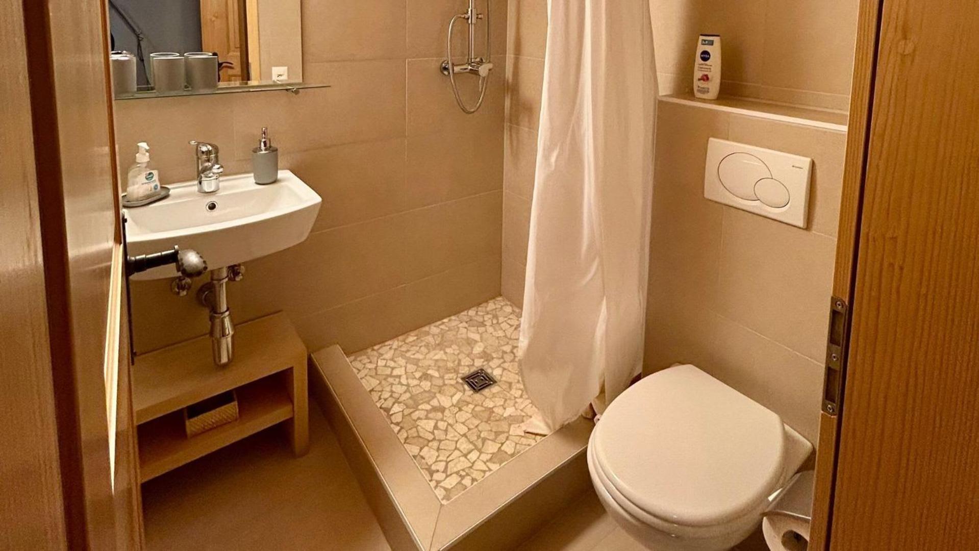 Luxurious Flat with Jacuzzi Sauna