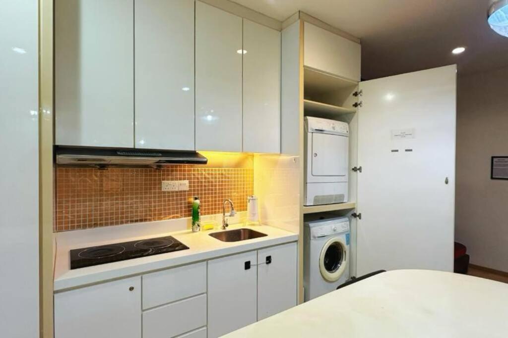 118 Island Plaza ComFy Seaview Suite photo 4