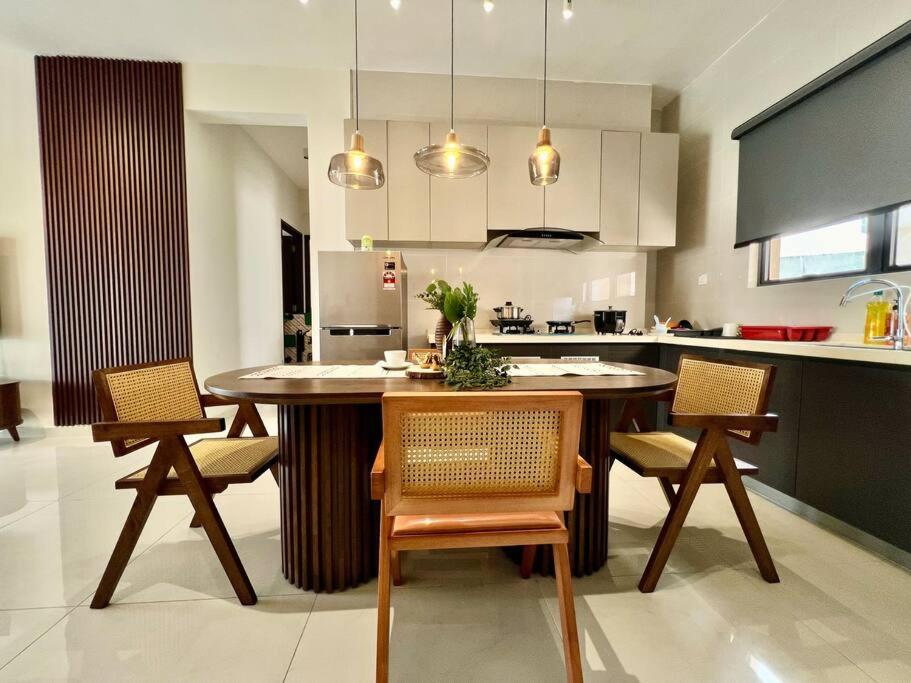 Country Garden Danga Bay Bay Point by R9 HomeStay