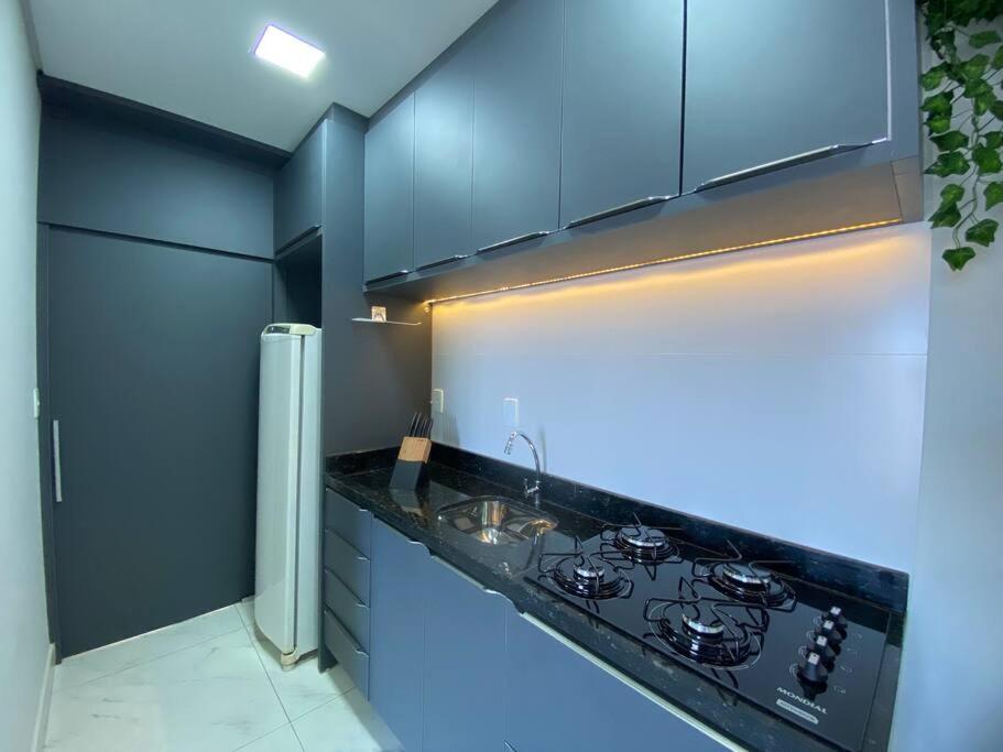 Stúdio de 1 Quarto, Wifi 500mb, Condominio com Elevador, 1 Vaga de Garagem, Cozinha Completa - Indicado para Grupos, Hospedes a Trabalho, Família e Pets