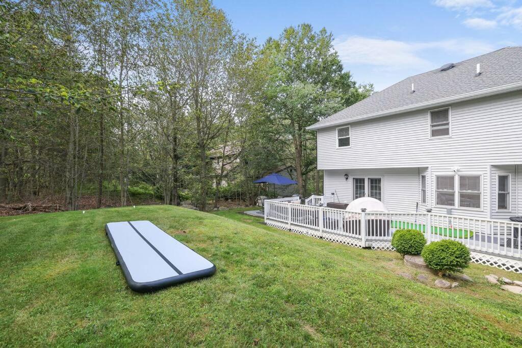 Cozy Poconos Retreat Hot tub, Game room and igloo view 3