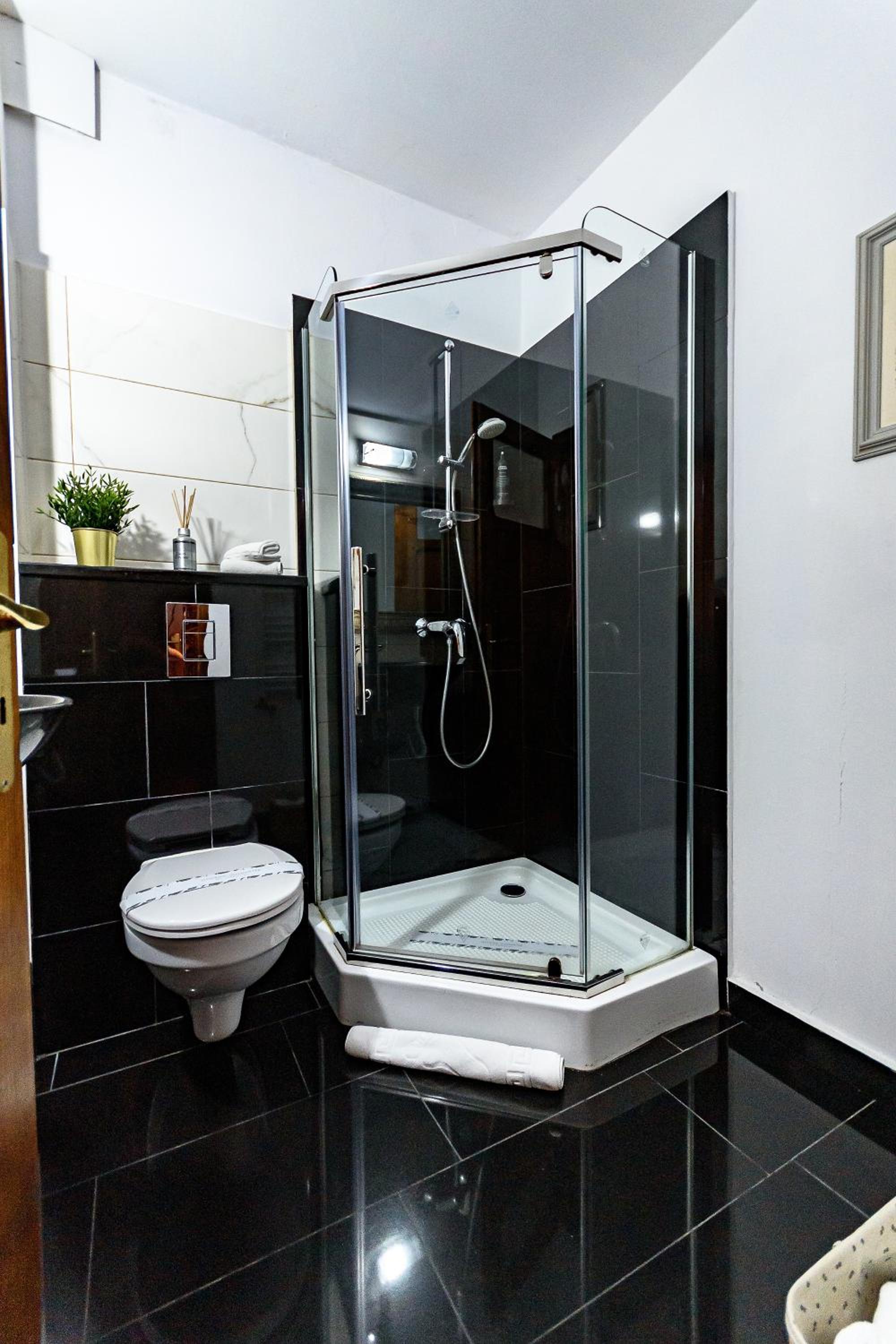 Vila SaraDa Boutique