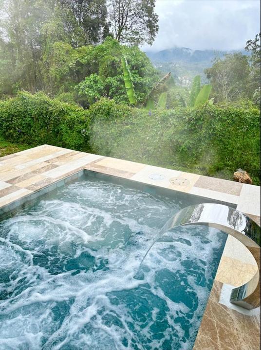 The White Horse, Private Pool, Sauna and Valley View photo 3