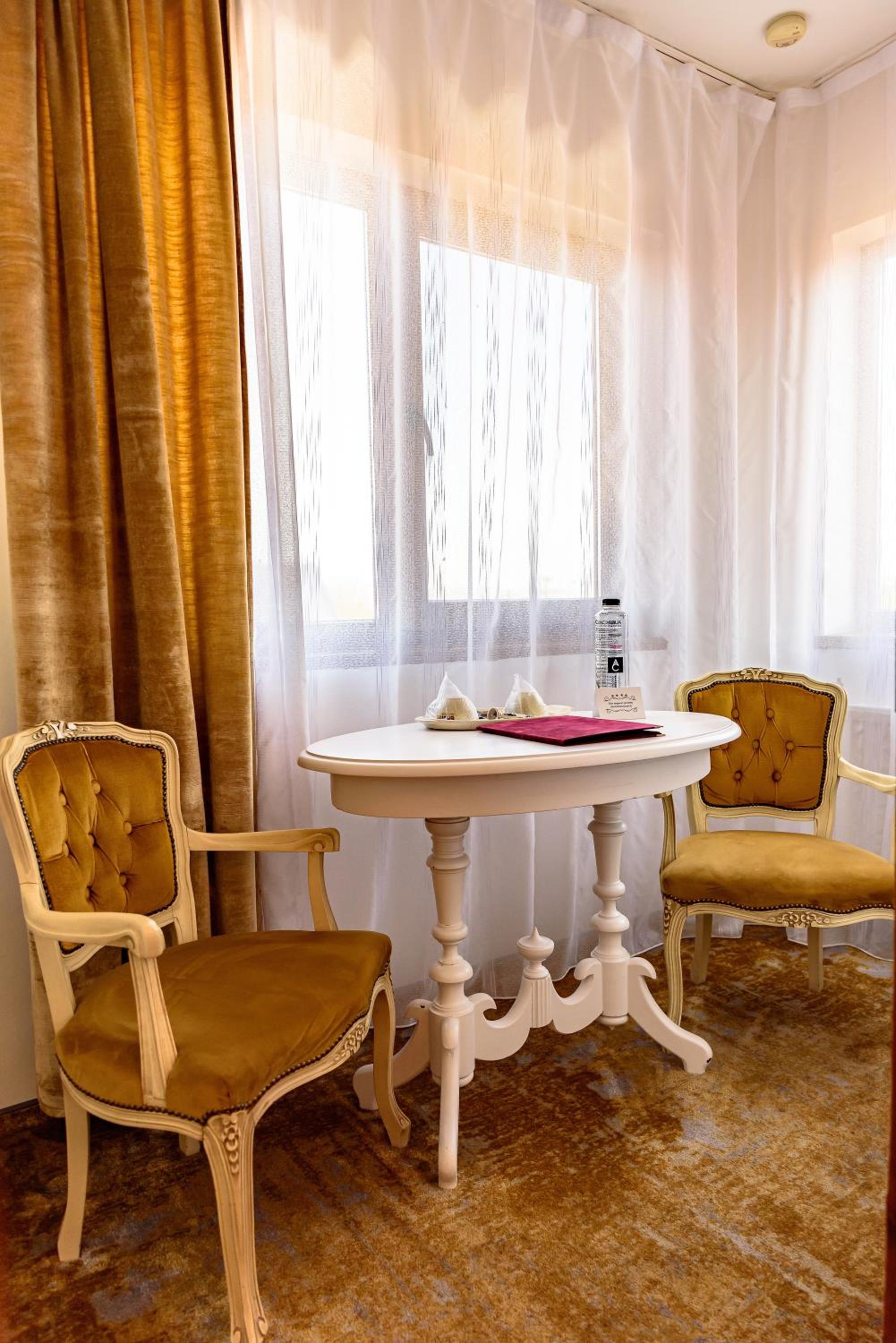 Vila SaraDa Boutique
