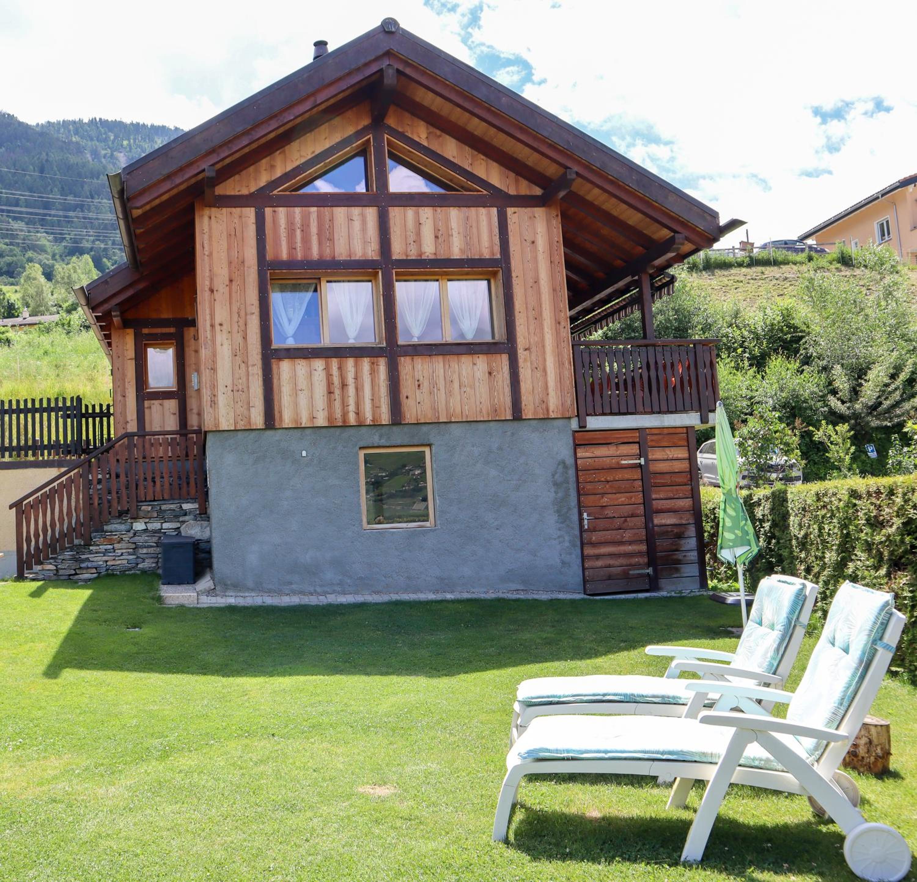 Charmante maisonnette avec vue sur les montagnes