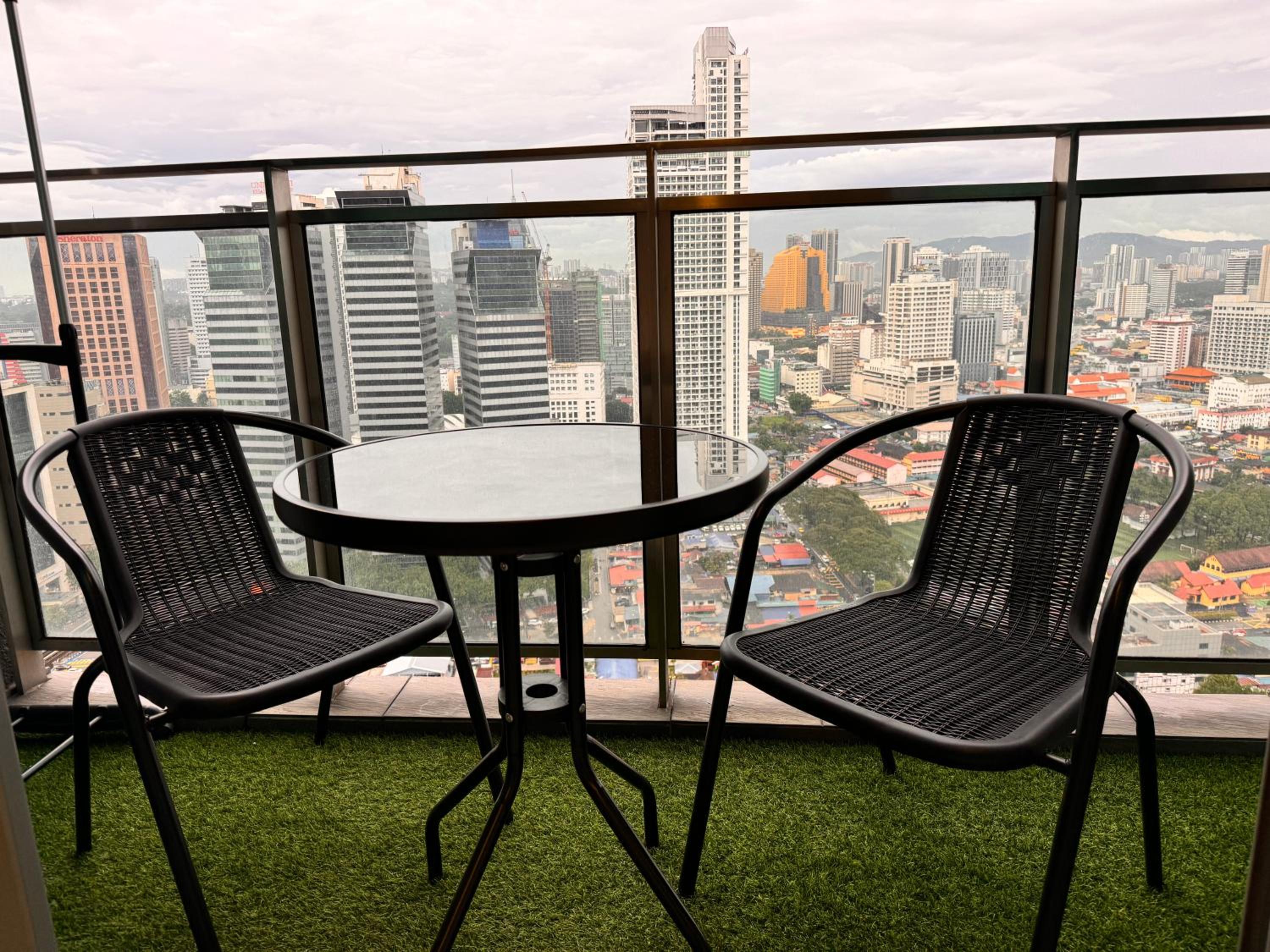 New KLCC 3Min 2B1B 1-7Pax Mercu Summer Suite By Fantasy Hospitality