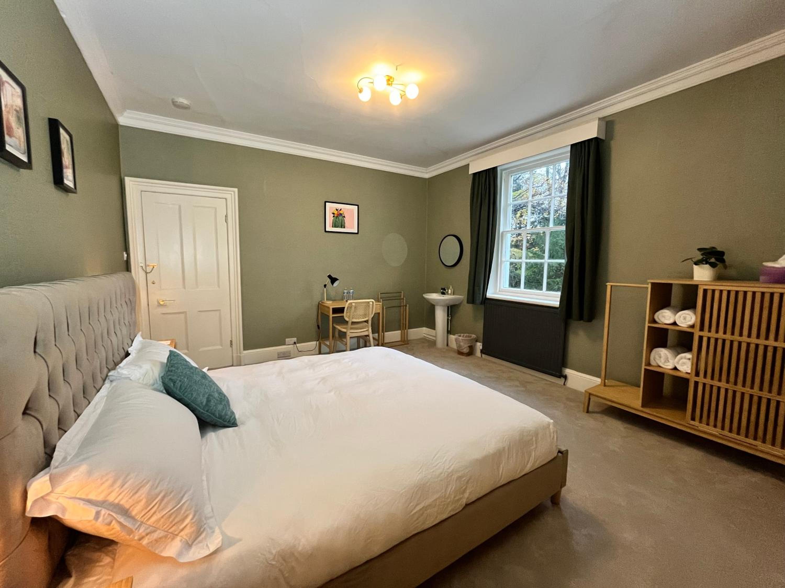 Mossley Hill Retreat