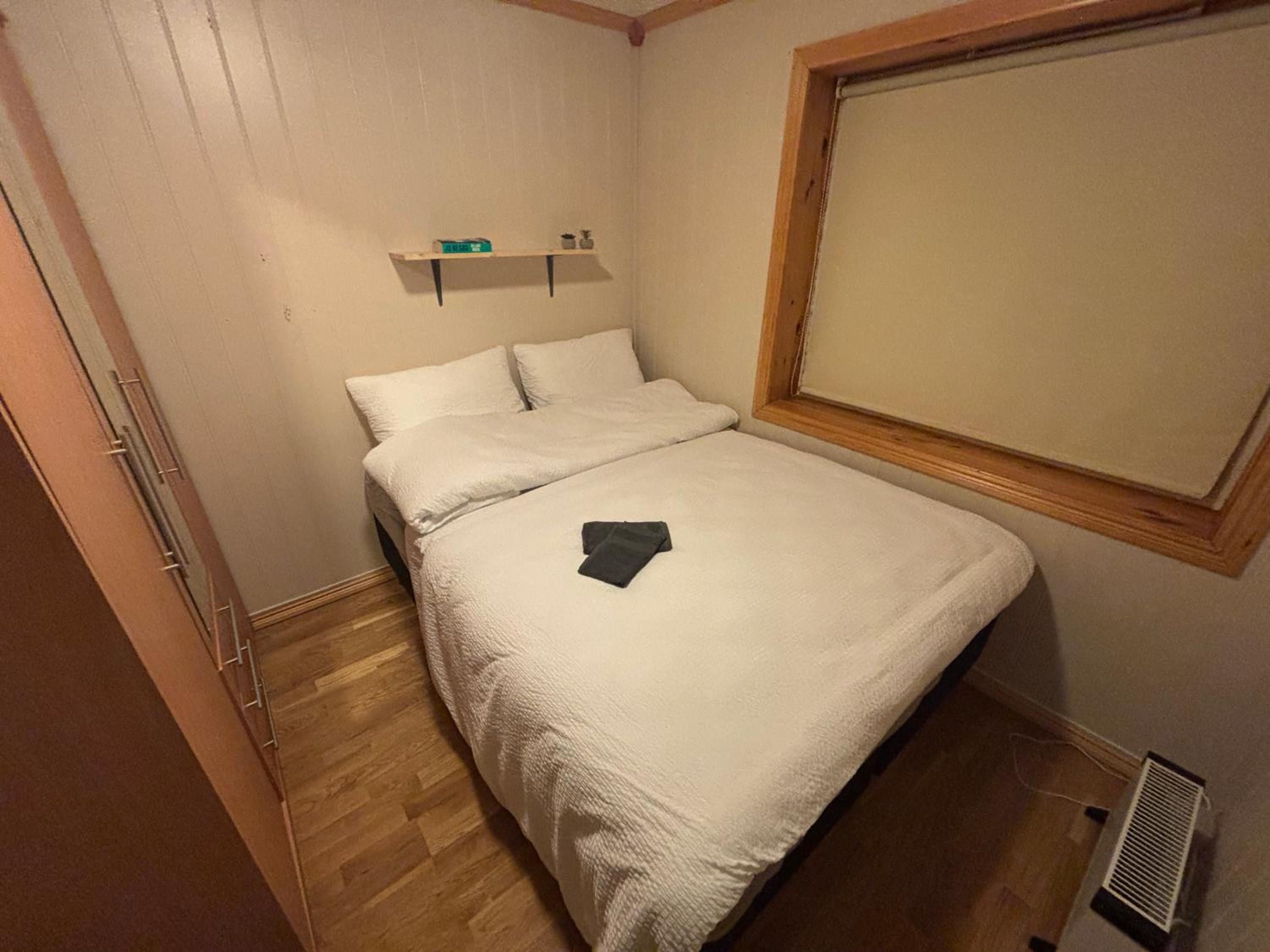 Rom til leie i sentrum med gratis parkering ved leiligheten view 2