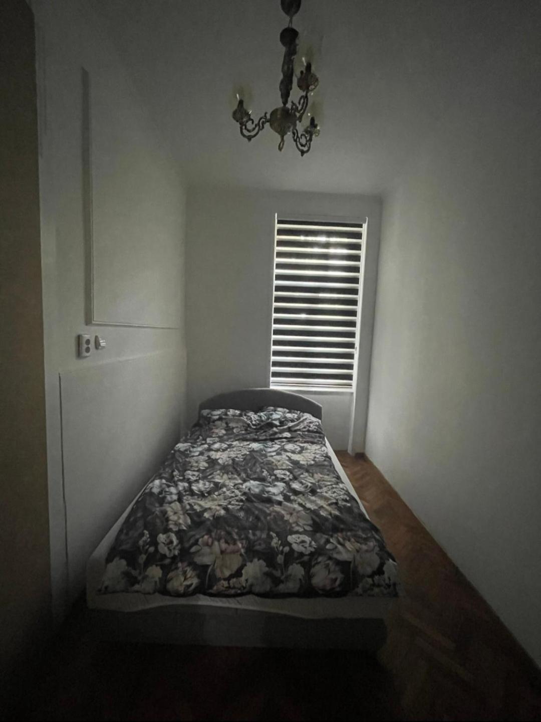 "Apartman Car" new on booking view 2