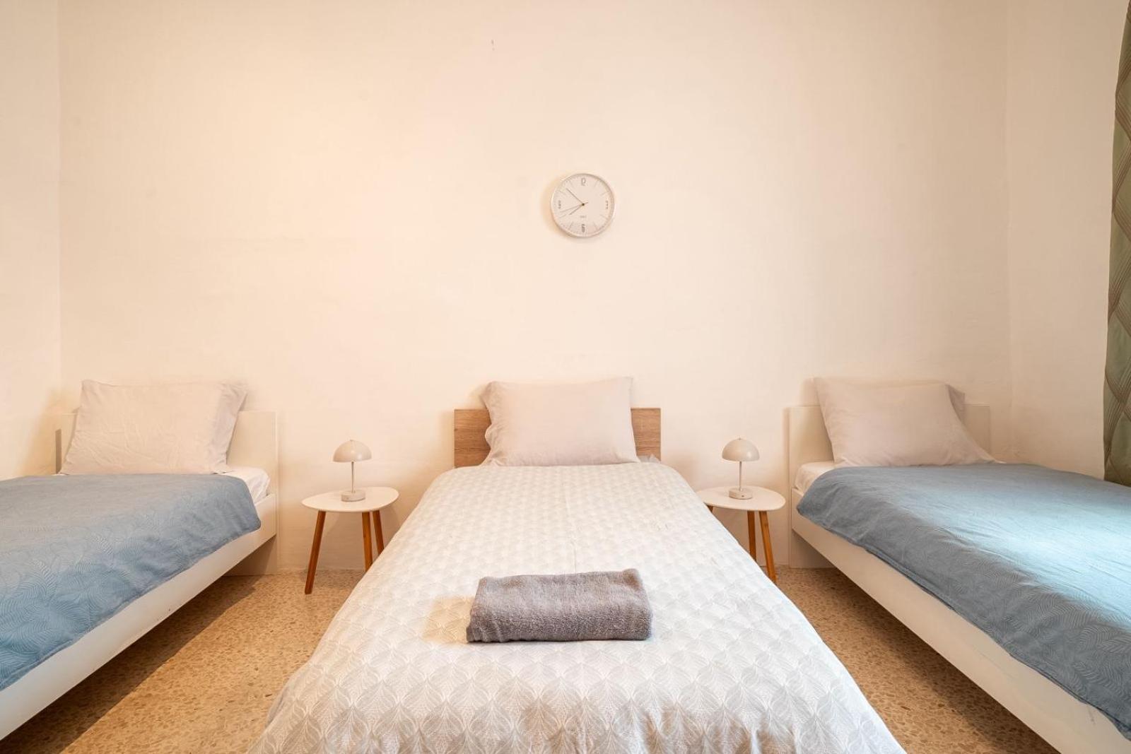 Sea Front 3 Bedroom Apartment with PS5