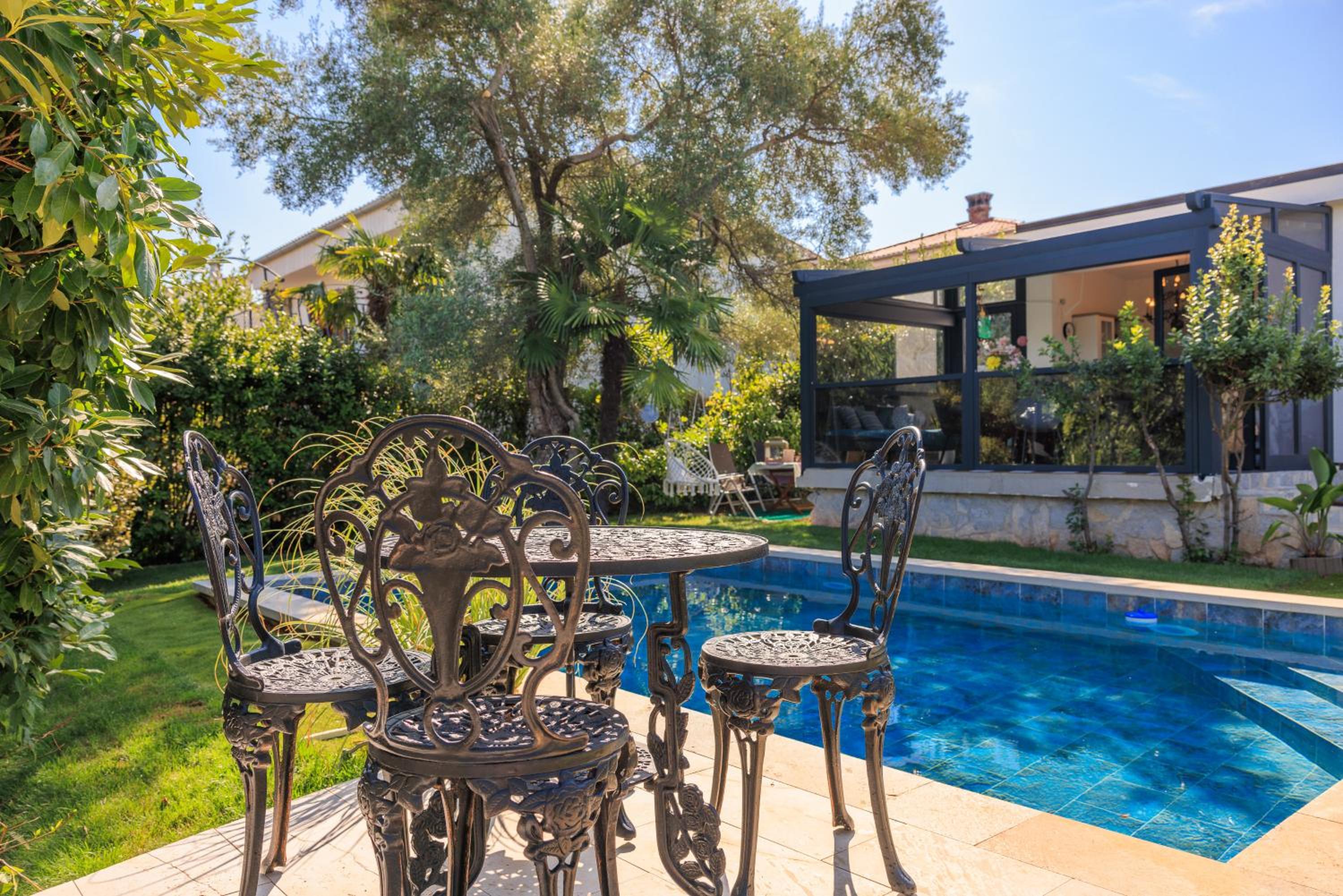 Jacaranda Cottage