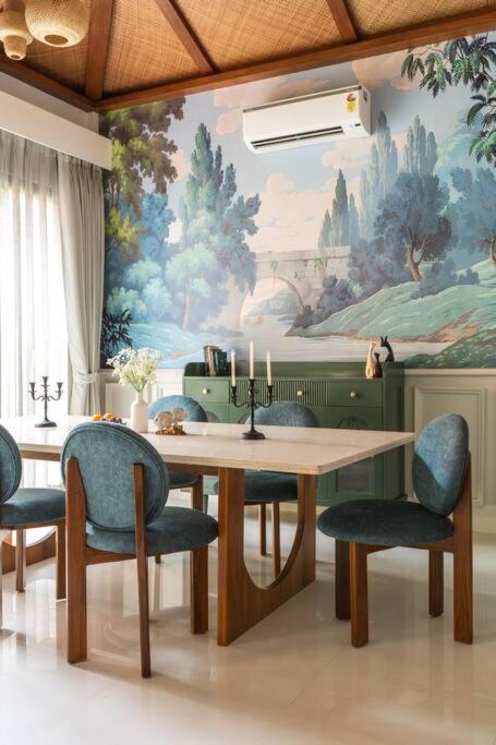 dining