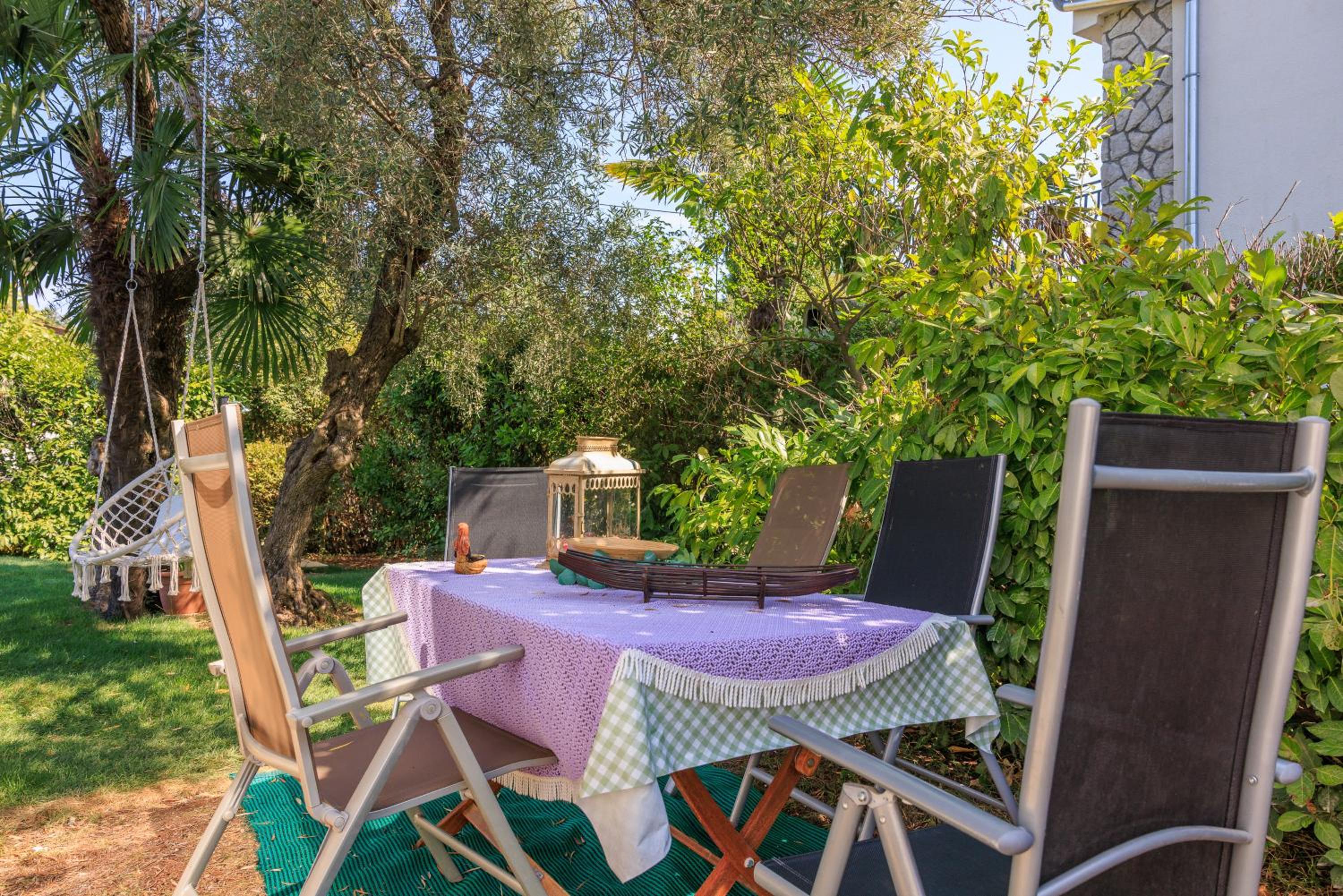 Jacaranda Cottage