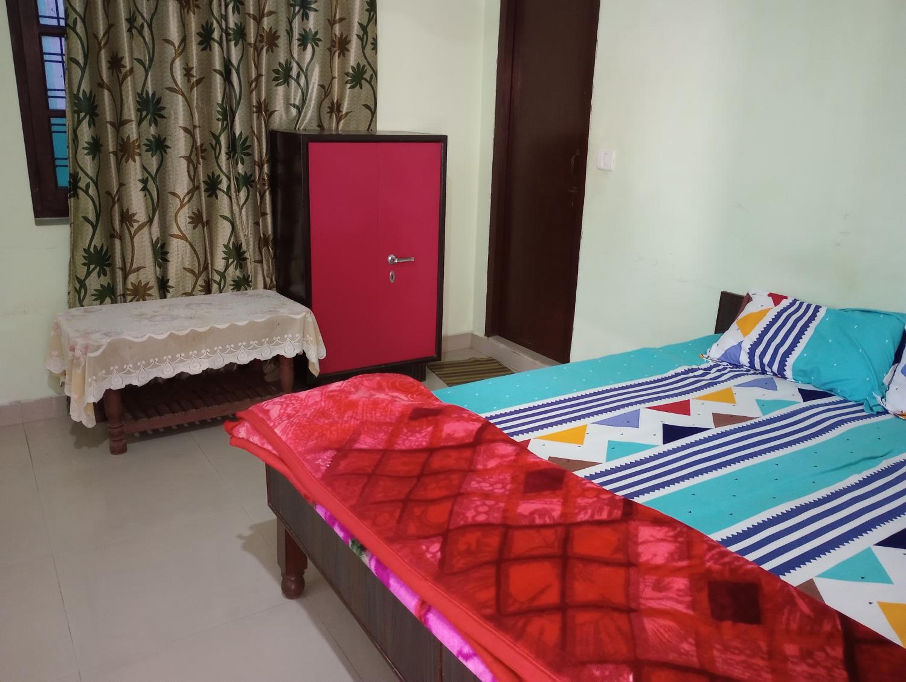 Aarti Home Stay Tapovan view 3
