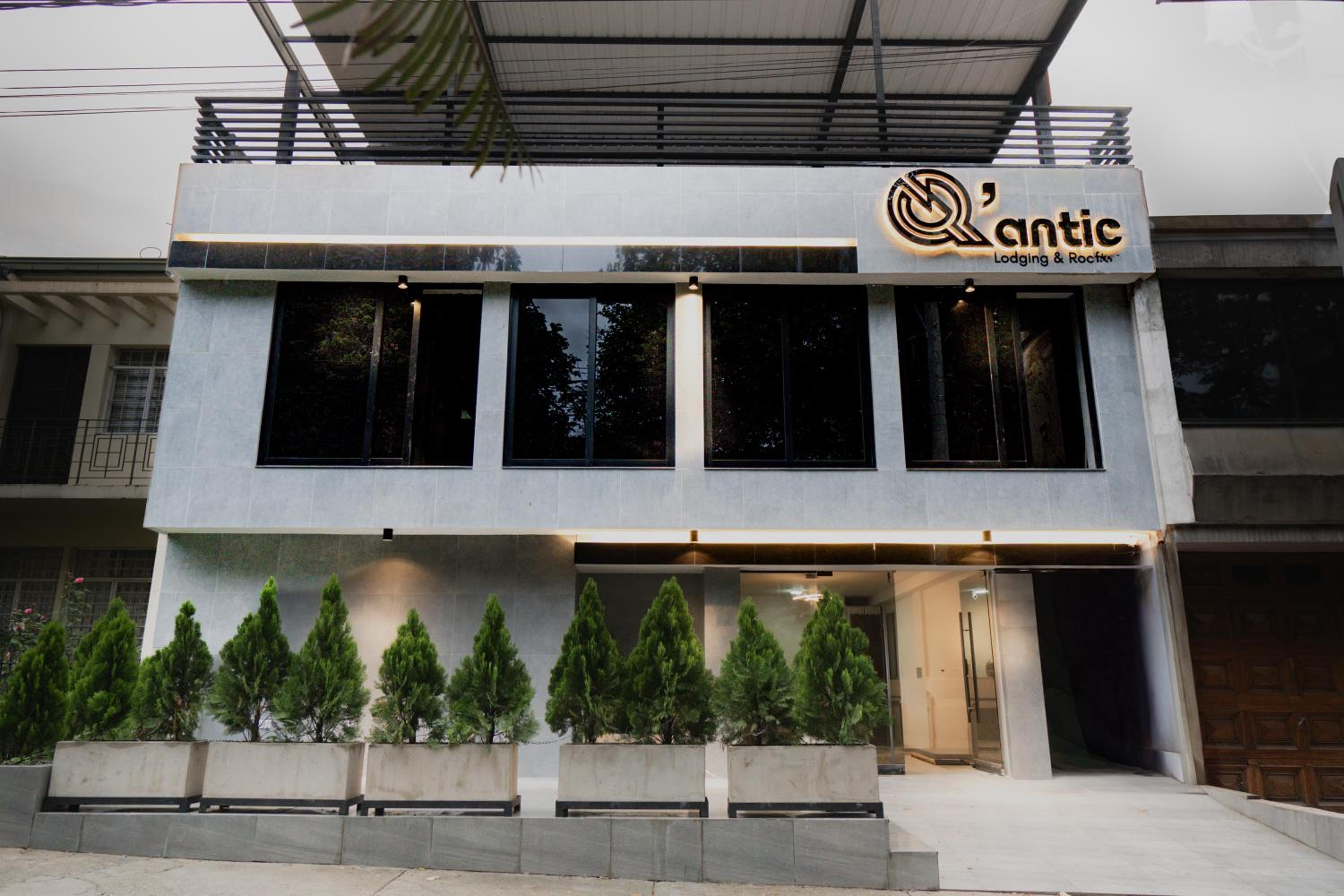 Qantic Lodging