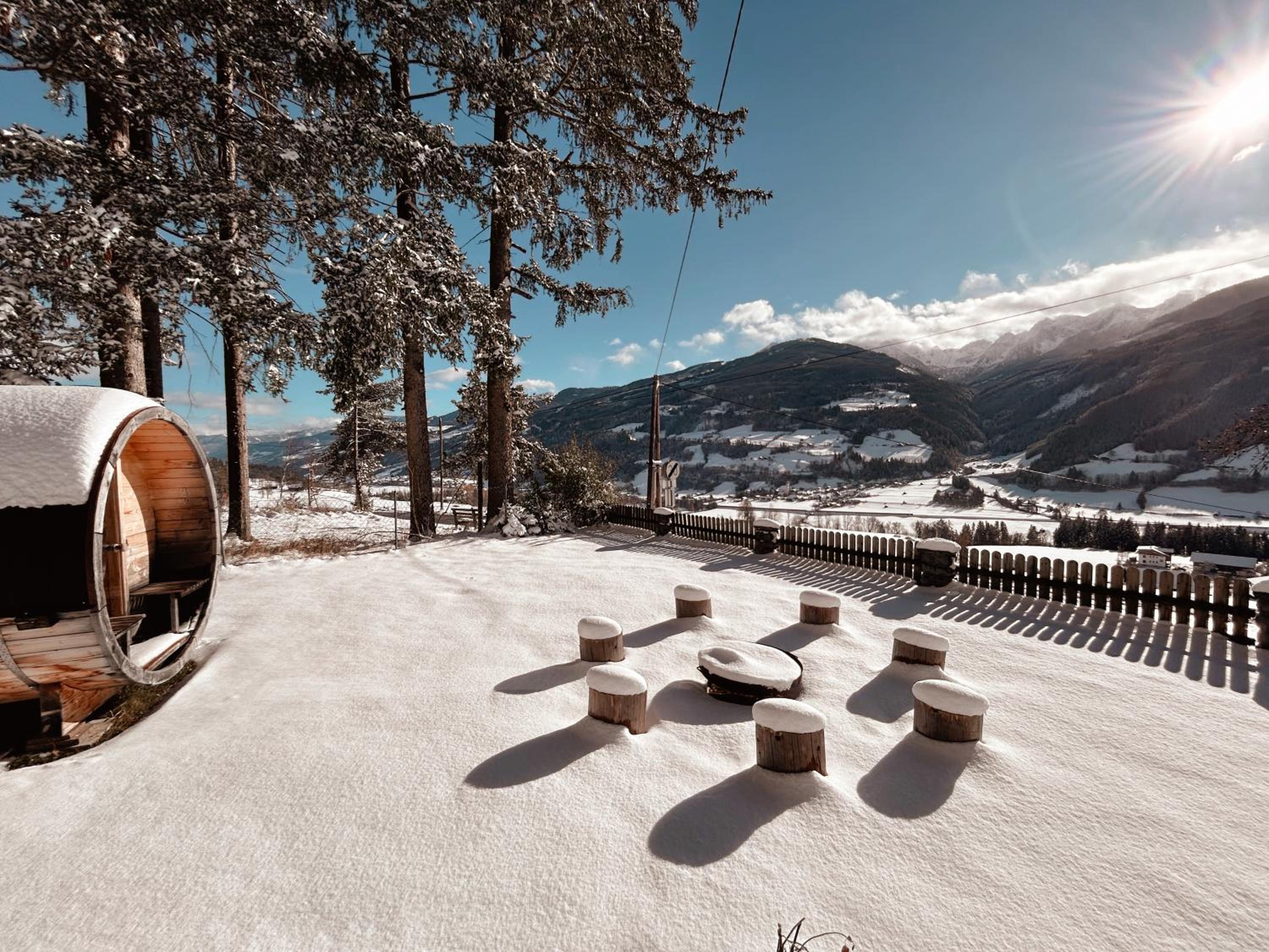 CHILLHAUS Pear Mountain by AA Holiday Homes