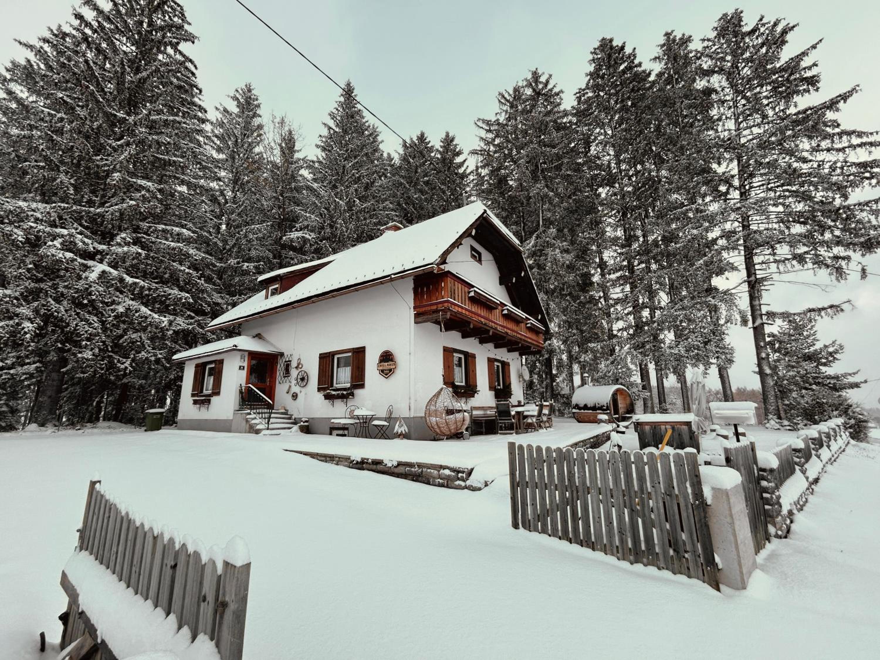 CHILLHAUS Pear Mountain by AA Holiday Homes