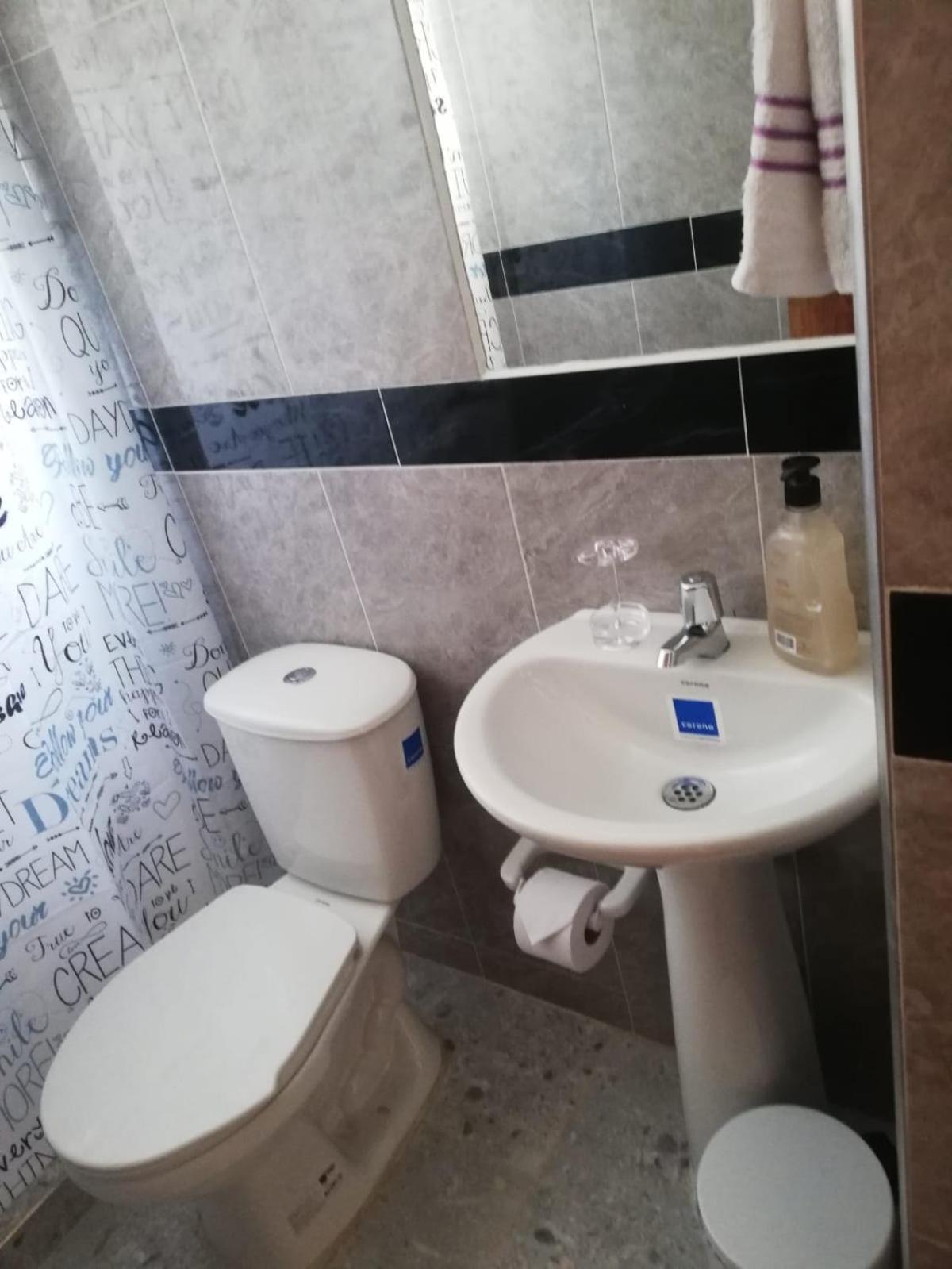Cemandy Hostal