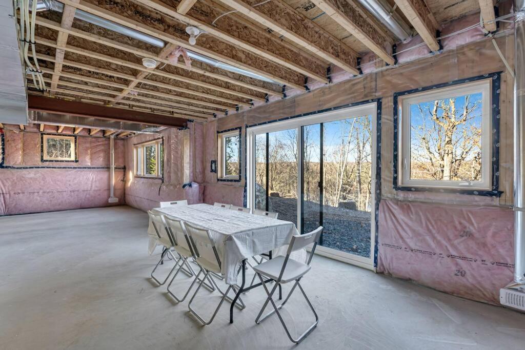 Luxurious Cottage at Lake of Bays