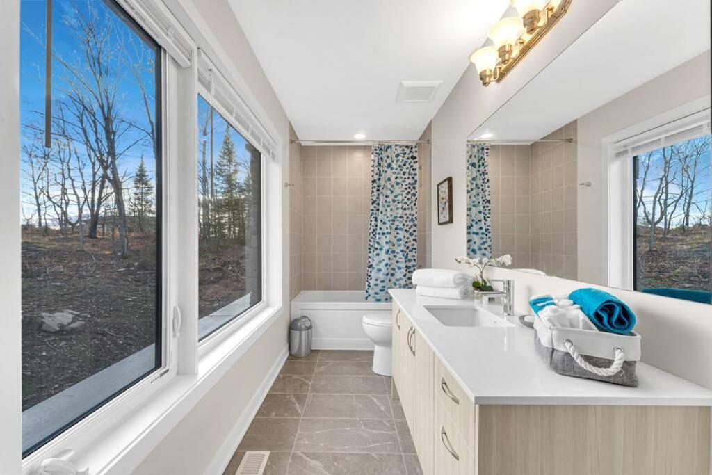 Luxurious Cottage at Lake of Bays