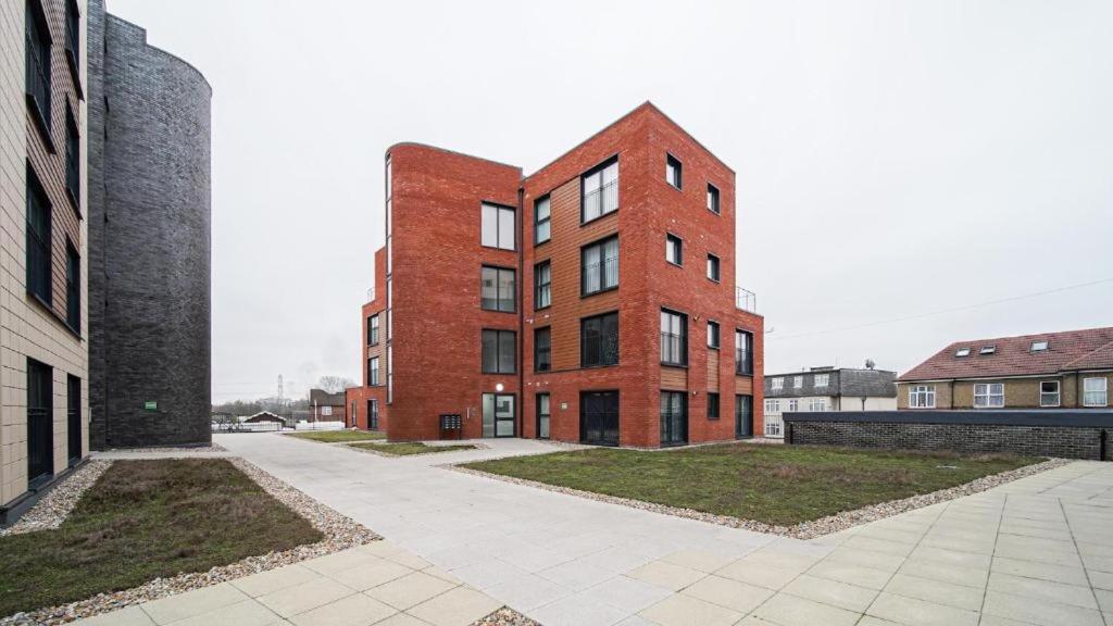 One and Two Bed Apartments Slough near Heathrow