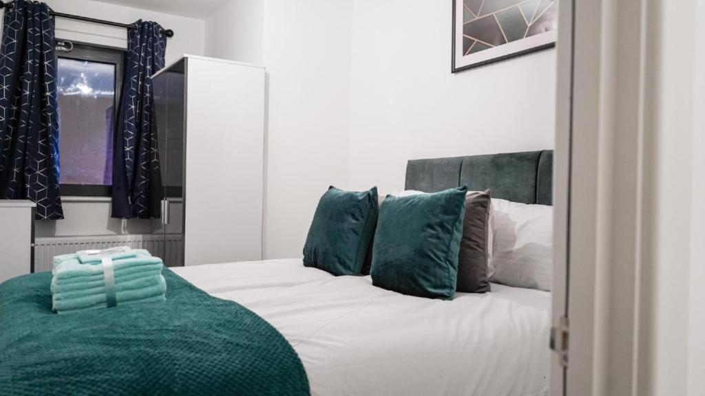One and Two Bed Apartments Slough near Heathrow