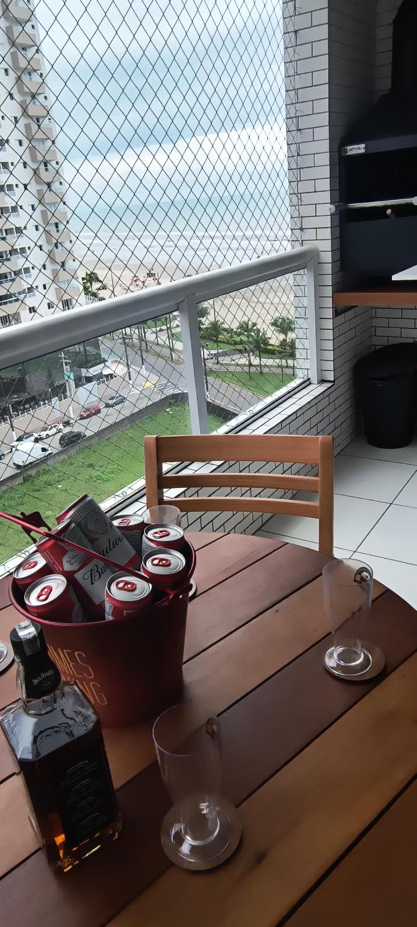 Cantinho Sol & Mar 2 Pé na Areia frente ao Mar com churrasqueira na sacada e Piscina