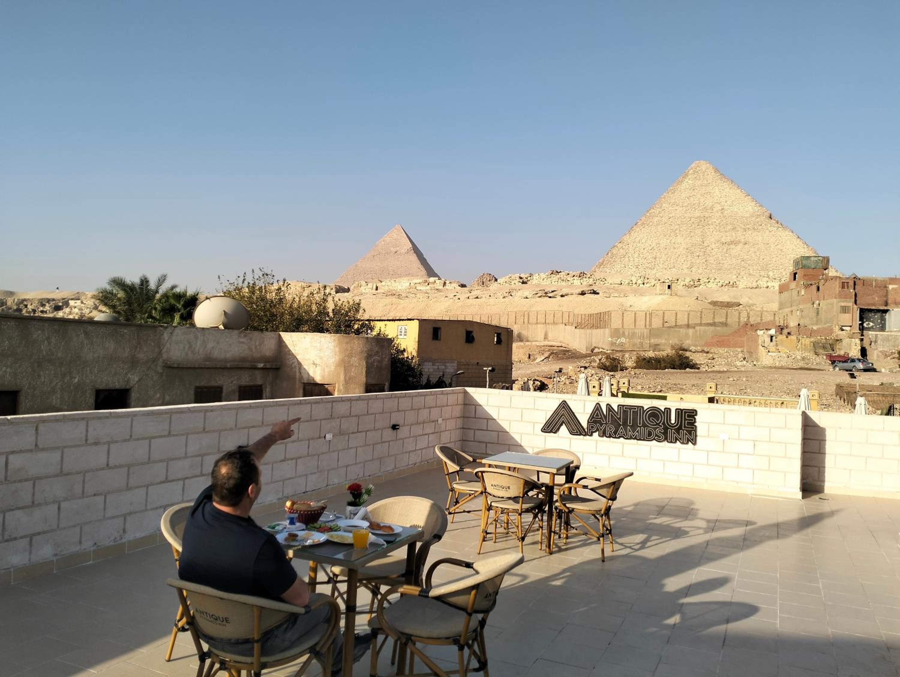 Antique Pyramids Inn