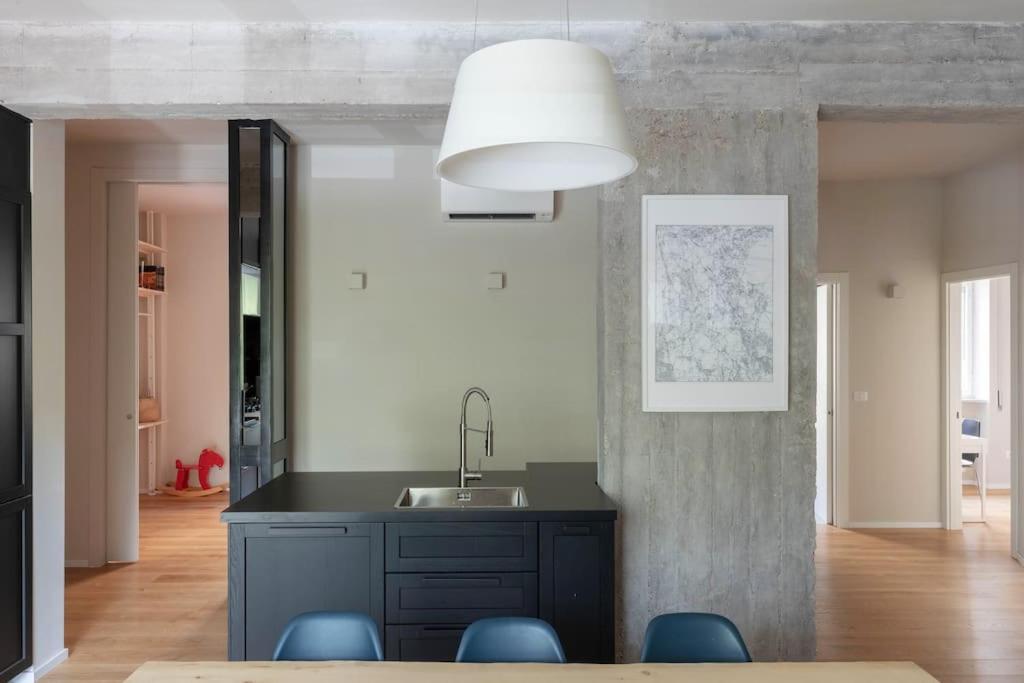 Modern Spacious Apartment on the Tevere