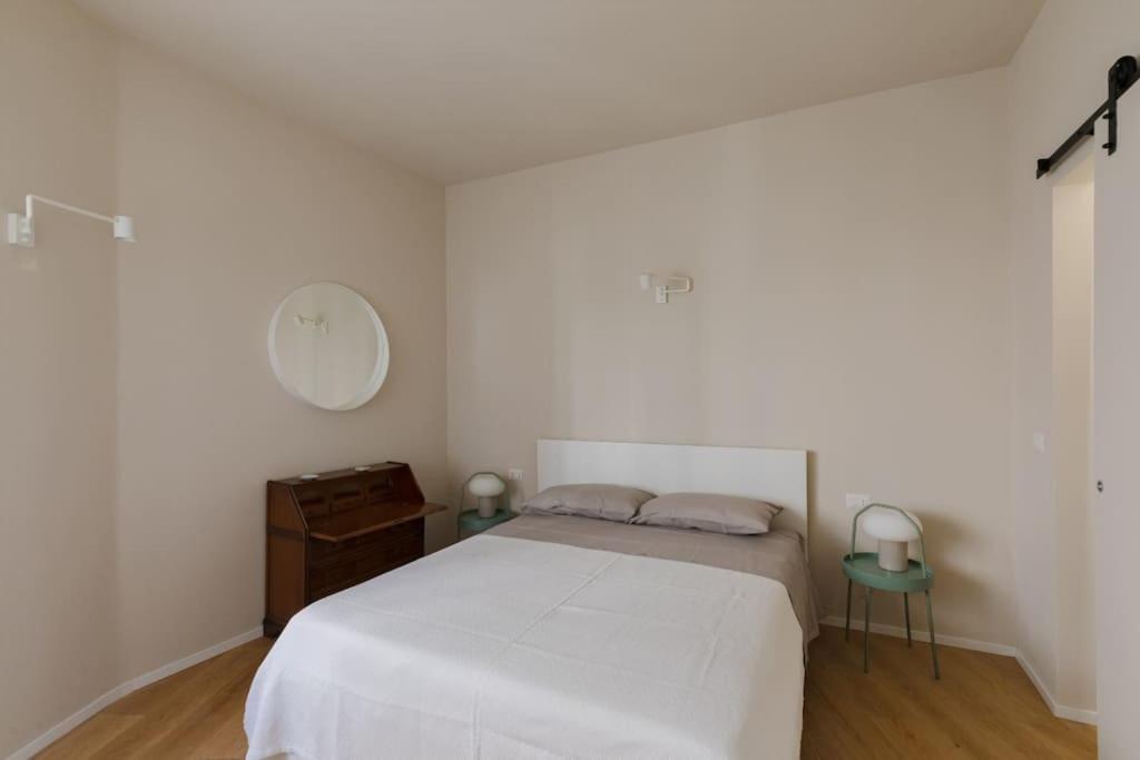 Modern Spacious Apartment on the Tevere