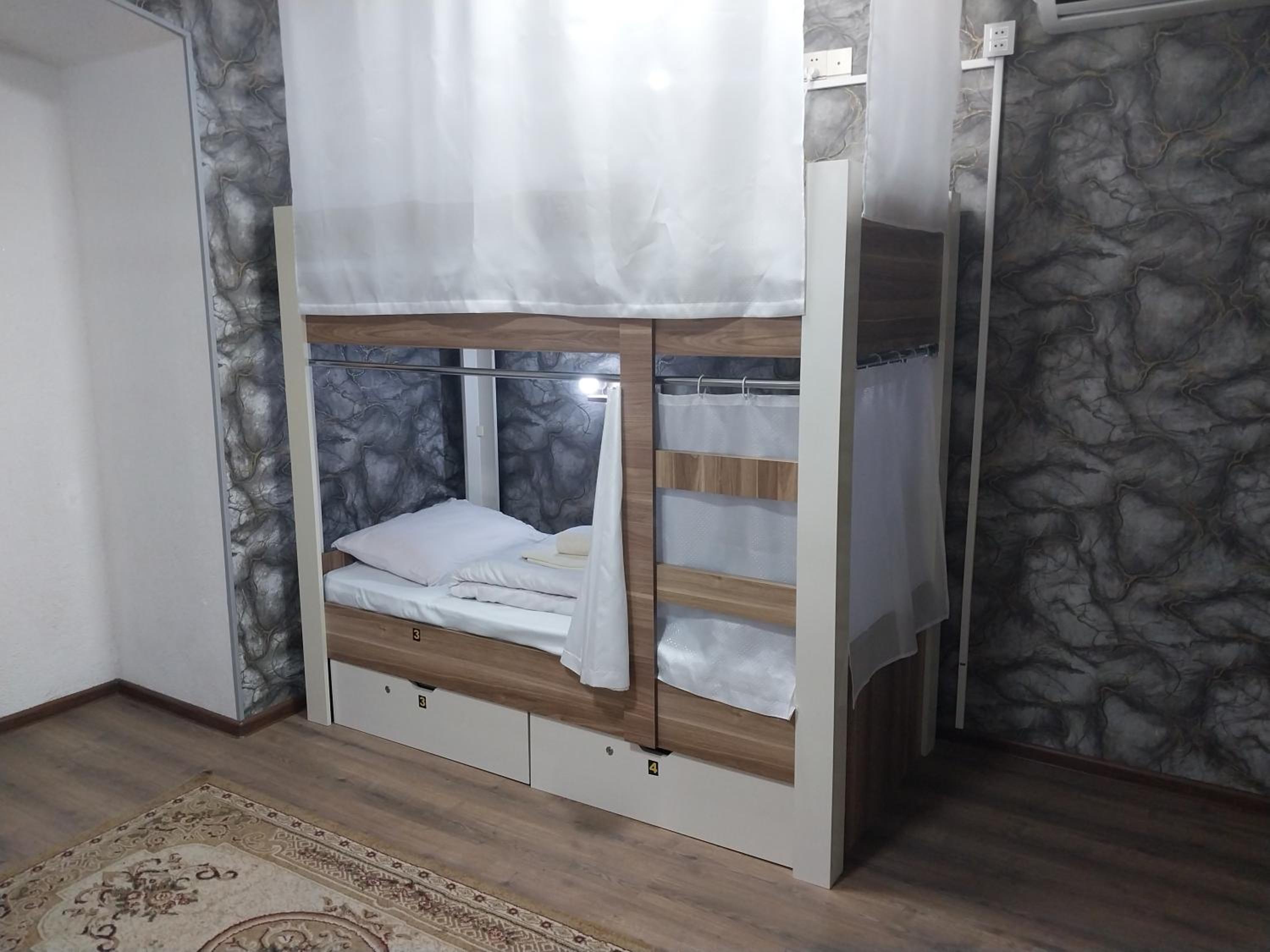 KING Hostel Center