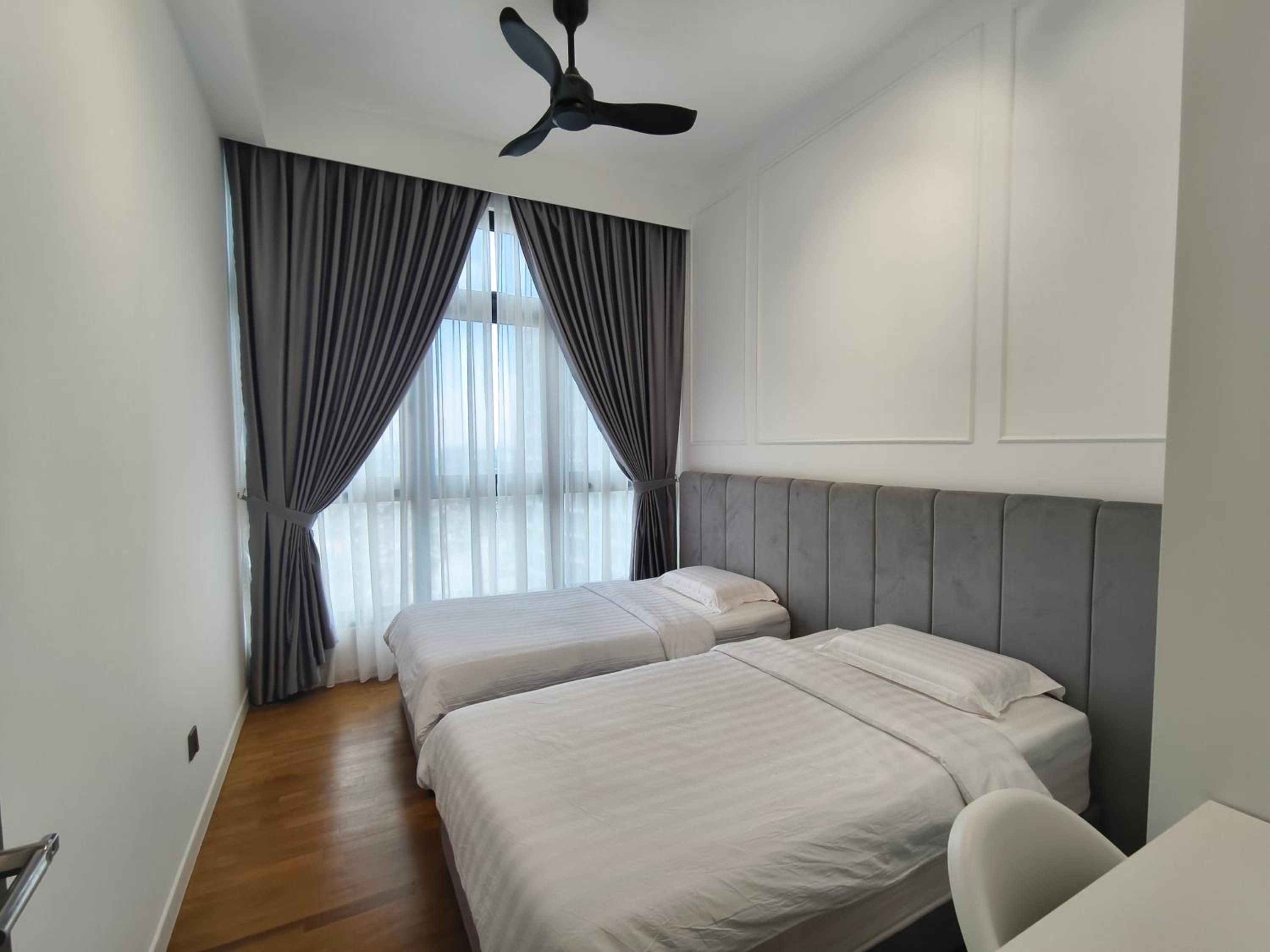 Paradigm Residence 3BR 6PaxRelaxStyle