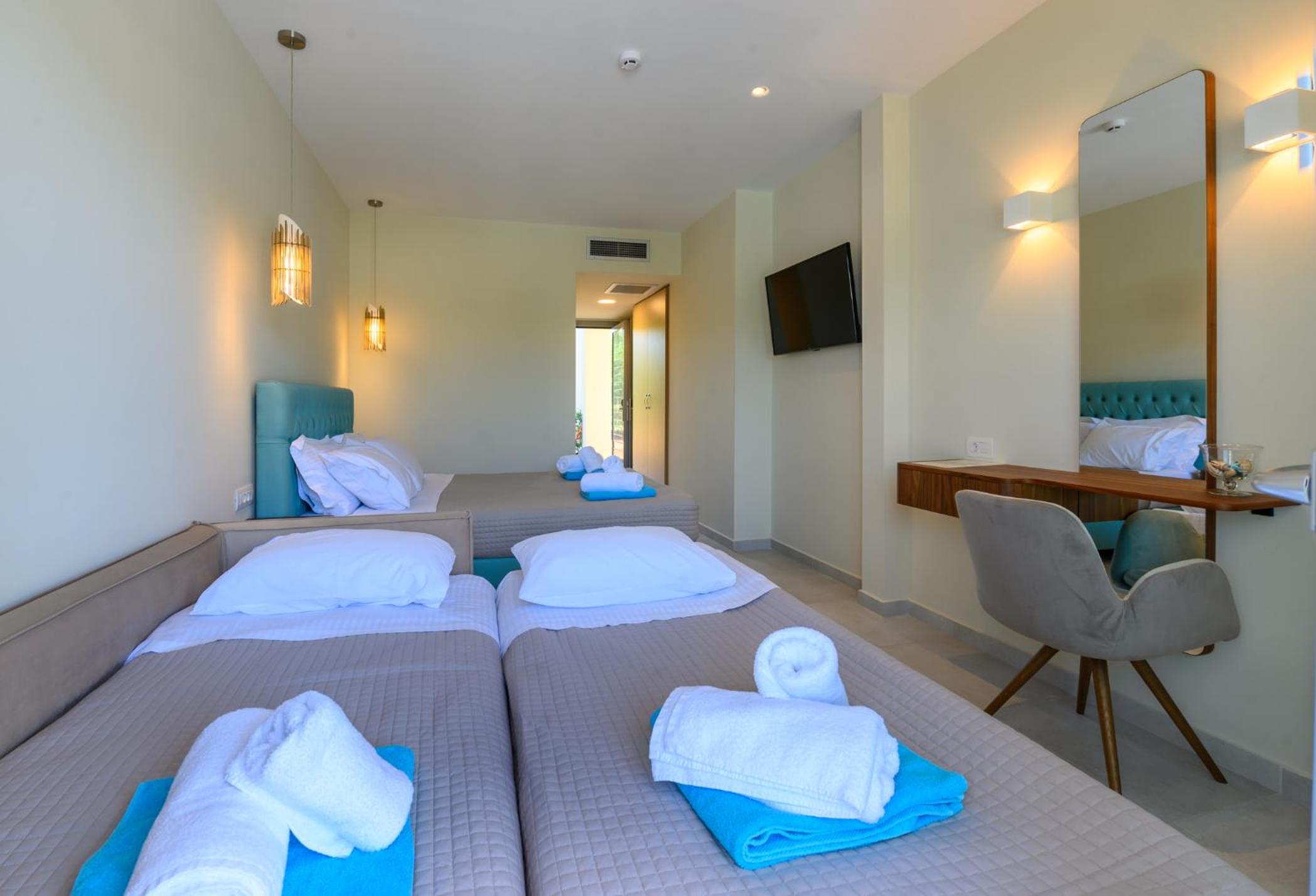 Alonaki Resort
