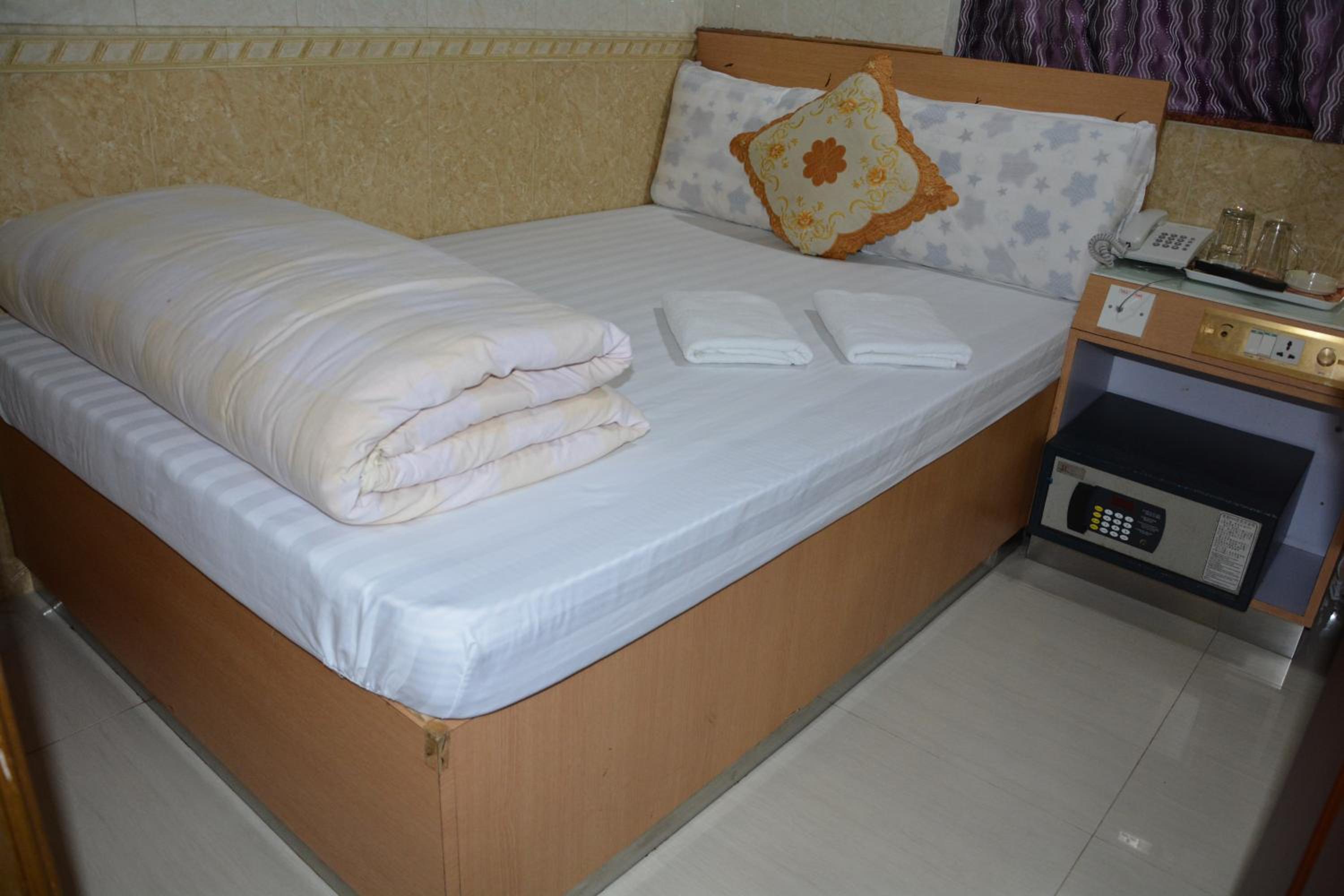 Everest Guest House
