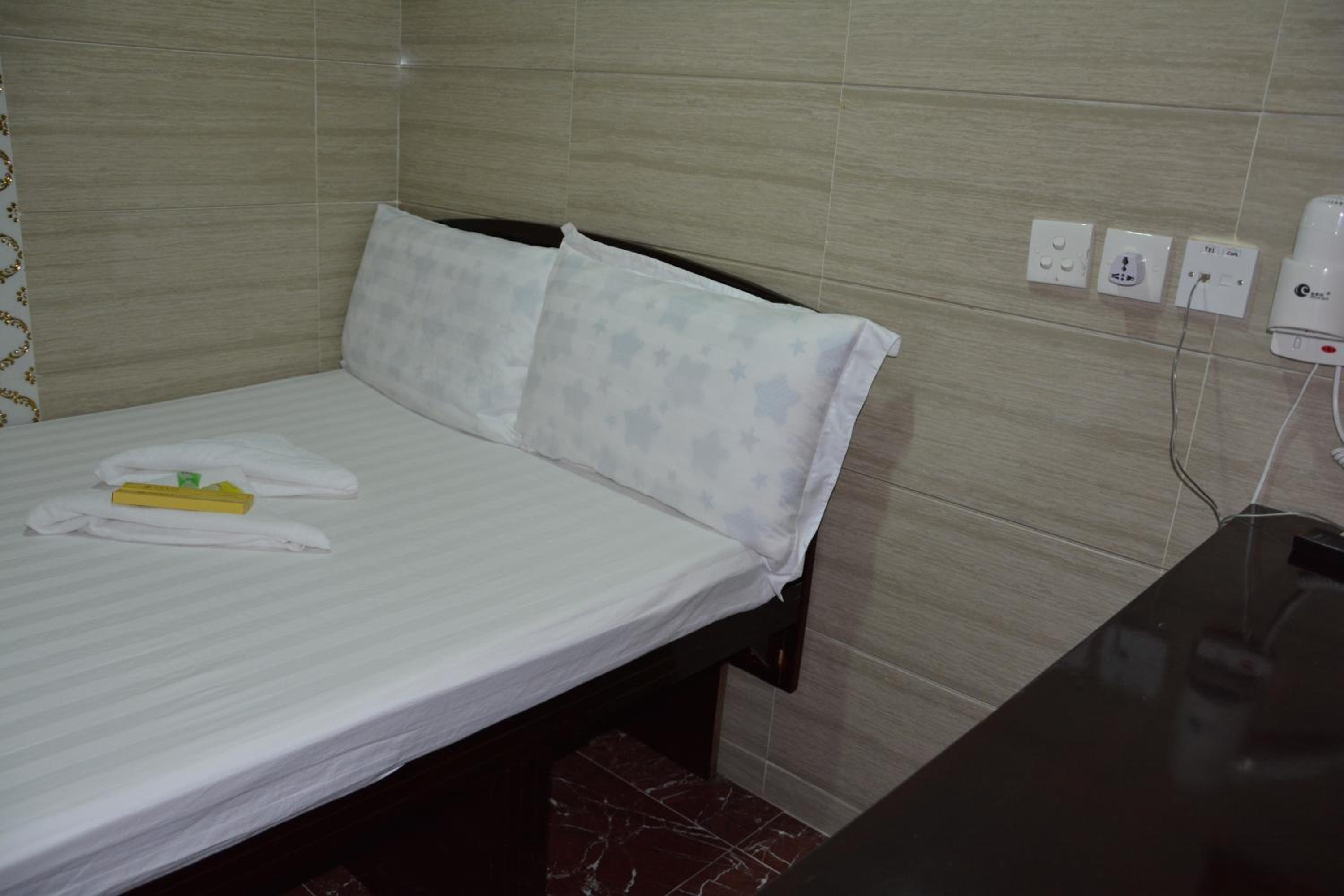 Everest Guest House